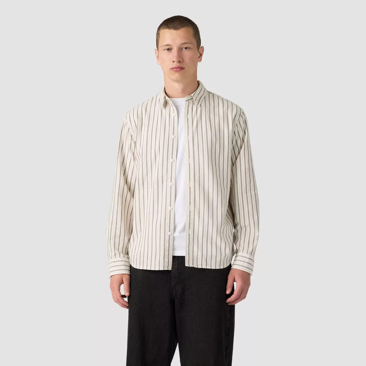 Levi's® Men's Relaxed Fit Classic Long Sleeve Button Down Shirt - Olive Green/Off-White M | Target