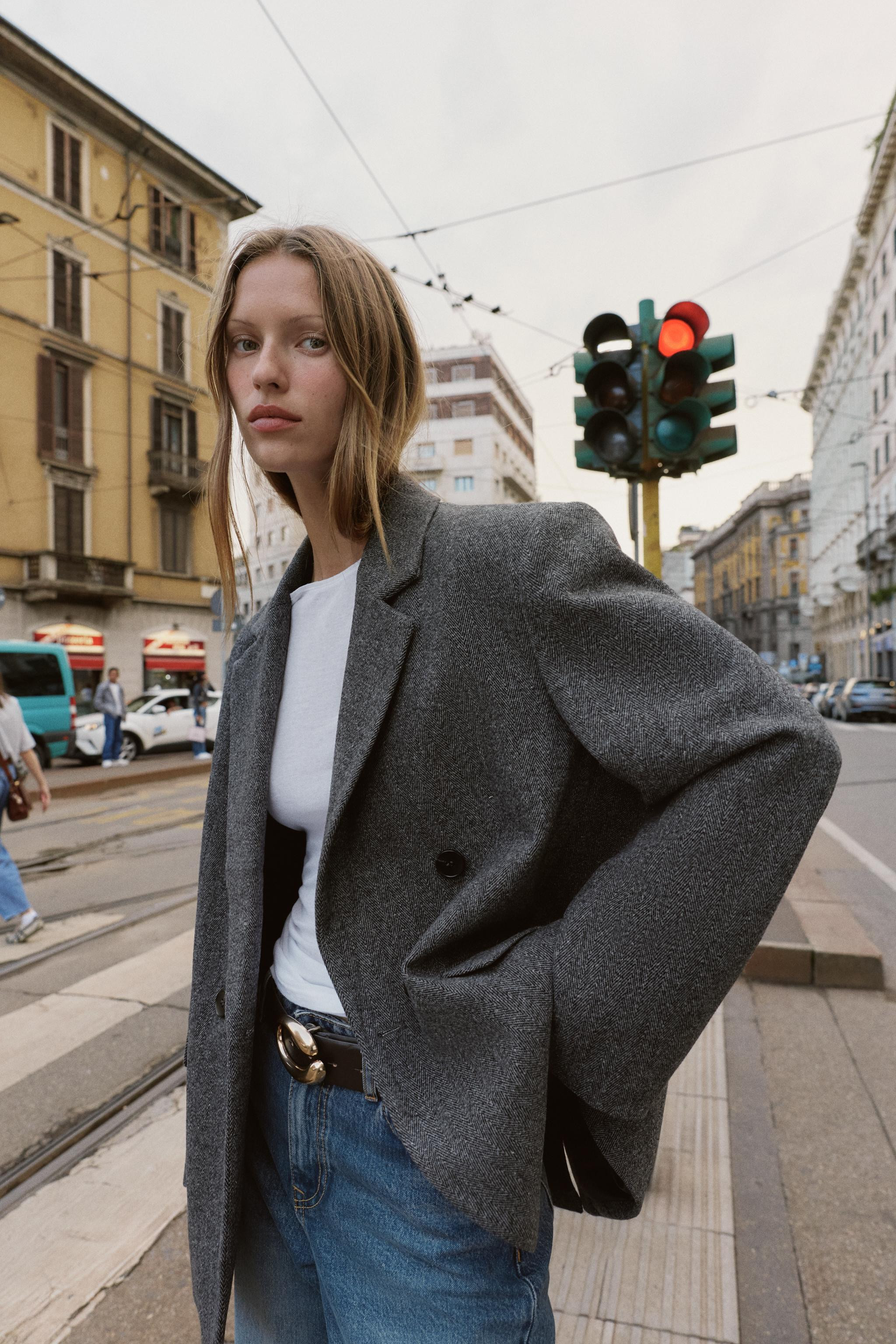 OVERSIZE DOUBLE-BREASTED BLAZER | Zara UK