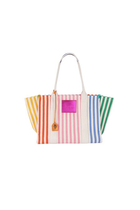 Weekly Favorites- Tote Bag Roundup - May 8, 2024
#WomensToteBags #FashionBags #ToteBagStyle #TrendyTotes #HandbagFashion #EverydayCarry #Winterbags #SpringBags #Transitionalfashion #Fashionista #OOTD  #BagLovers #StreetStyle #ChicAccessories #TravelInStyle #MustHaveBags #FashionEssentials #MinimalistFashion #DesignerTotes #CasualChic #FashionForward

#LTKItBag #LTKStyleTip #LTKSeasonal