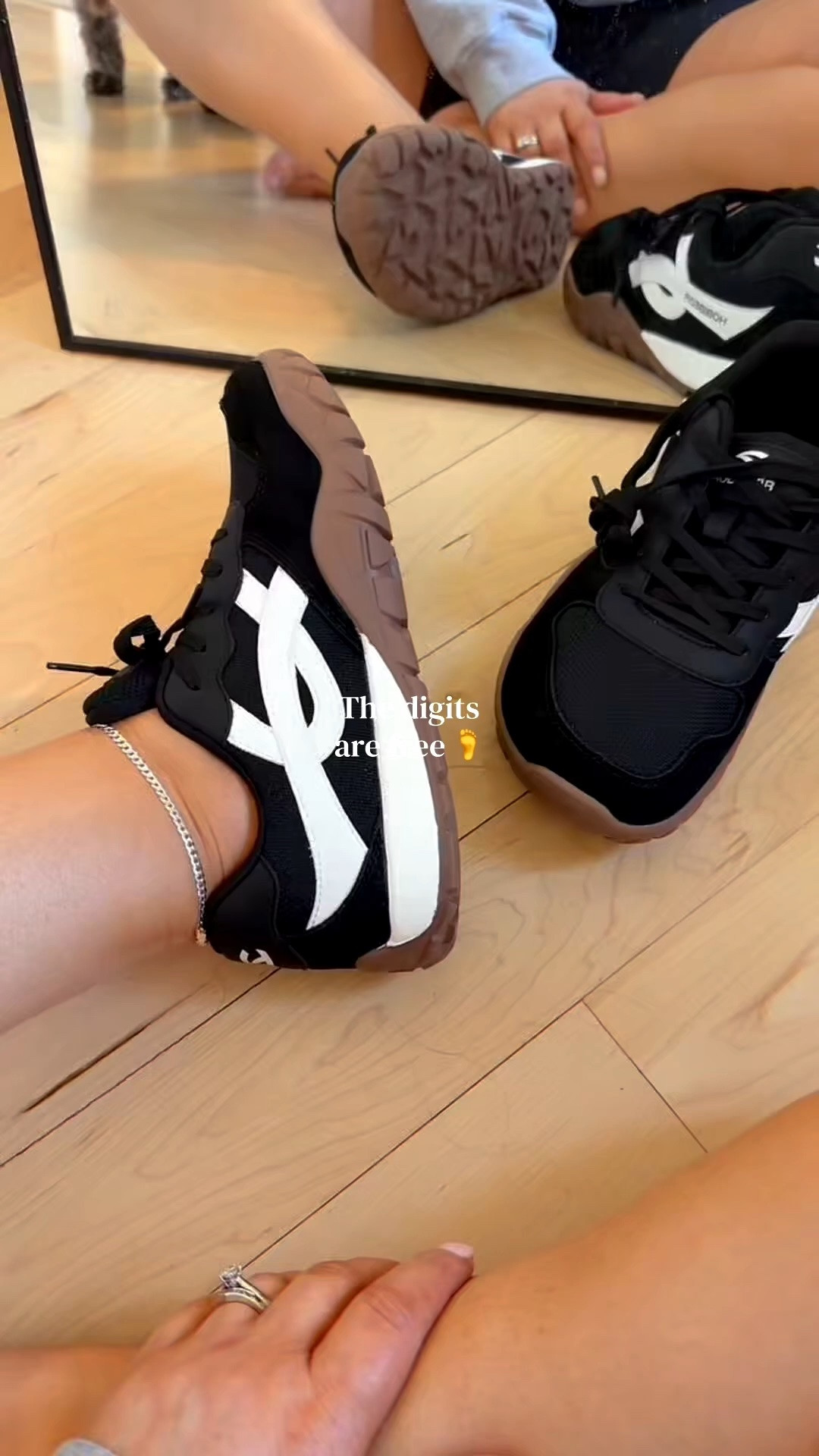 🦶🦶 My favorite brand of shoes!

#barefootshoes #hobibear
#summermusthaves
#tennisshoes

#LTKActive #LTKSaleAlert