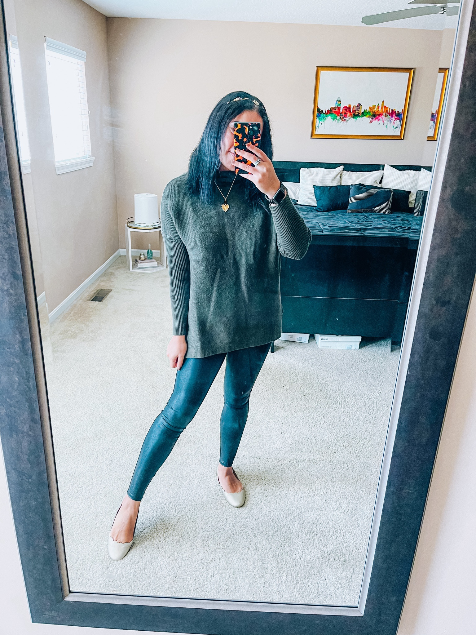 Amazon sweater 20% off
Spanx faux leather leggings
Casual outfit idea 


#LTKSeasonal #LTKfindsunder100 #LTKHoliday