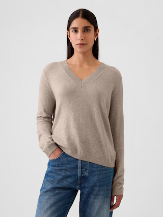 CashSoft V-Neck Sweater | Gap (US)