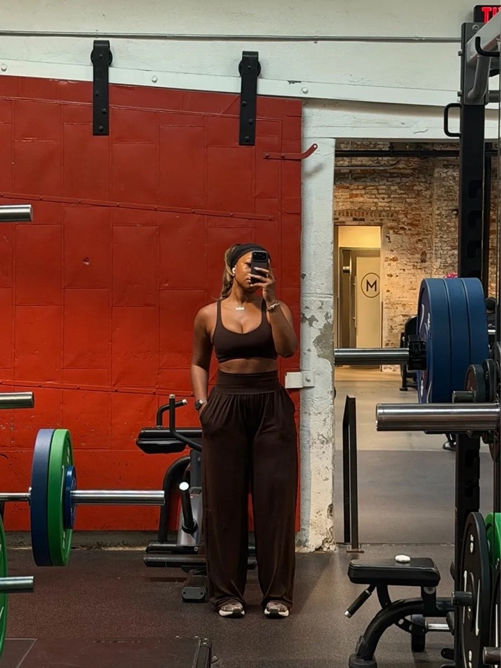 I love this look and how it fit for weight training day. Medium top and large bottoms in the longest length

#LTKfitnessgoals #LTKActive #LTKTall