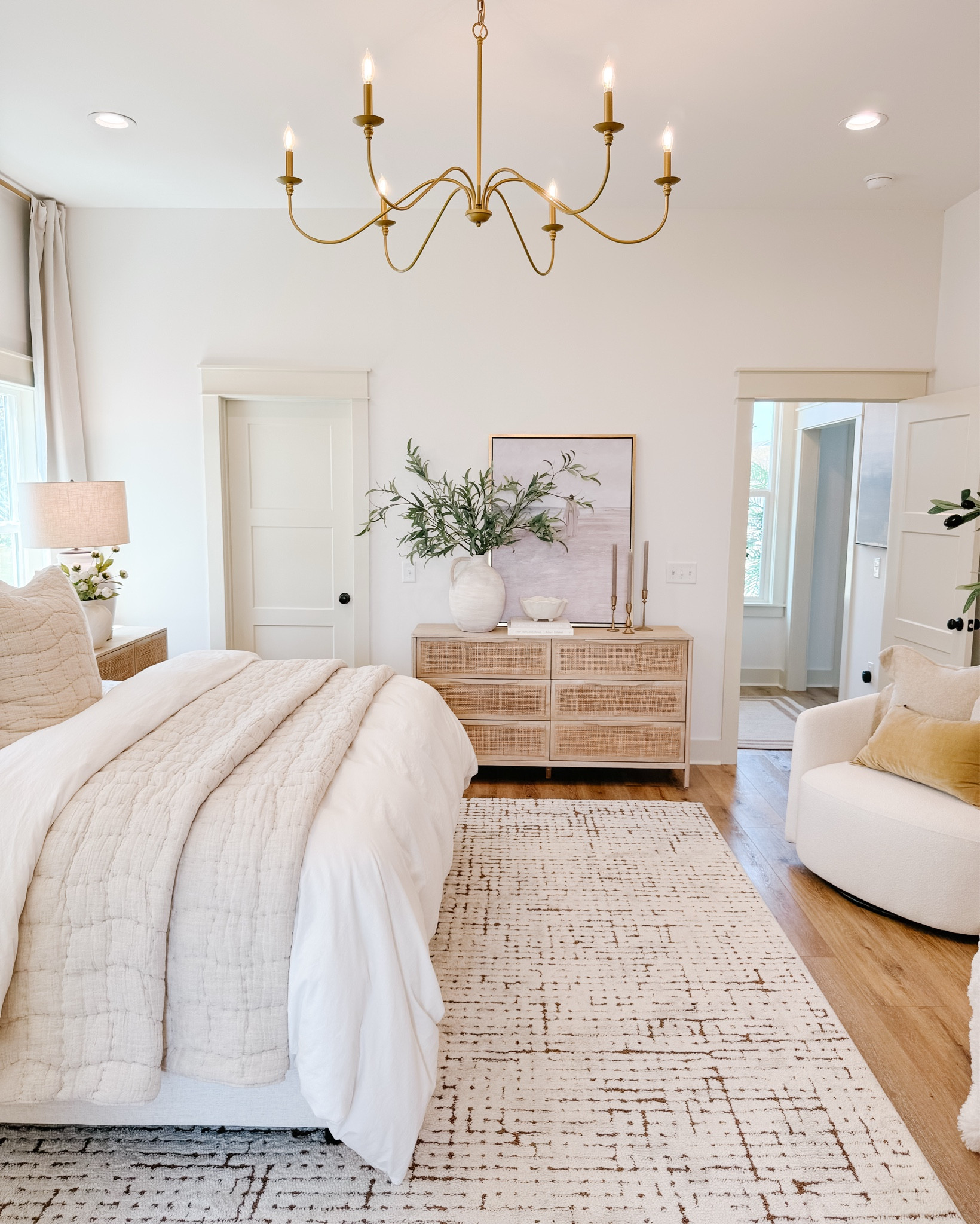 The rug that’s catching your eye #rug #arearug #amazon #wayfair 

#LTKHome #LTKSaleAlert #LTKSeasonal