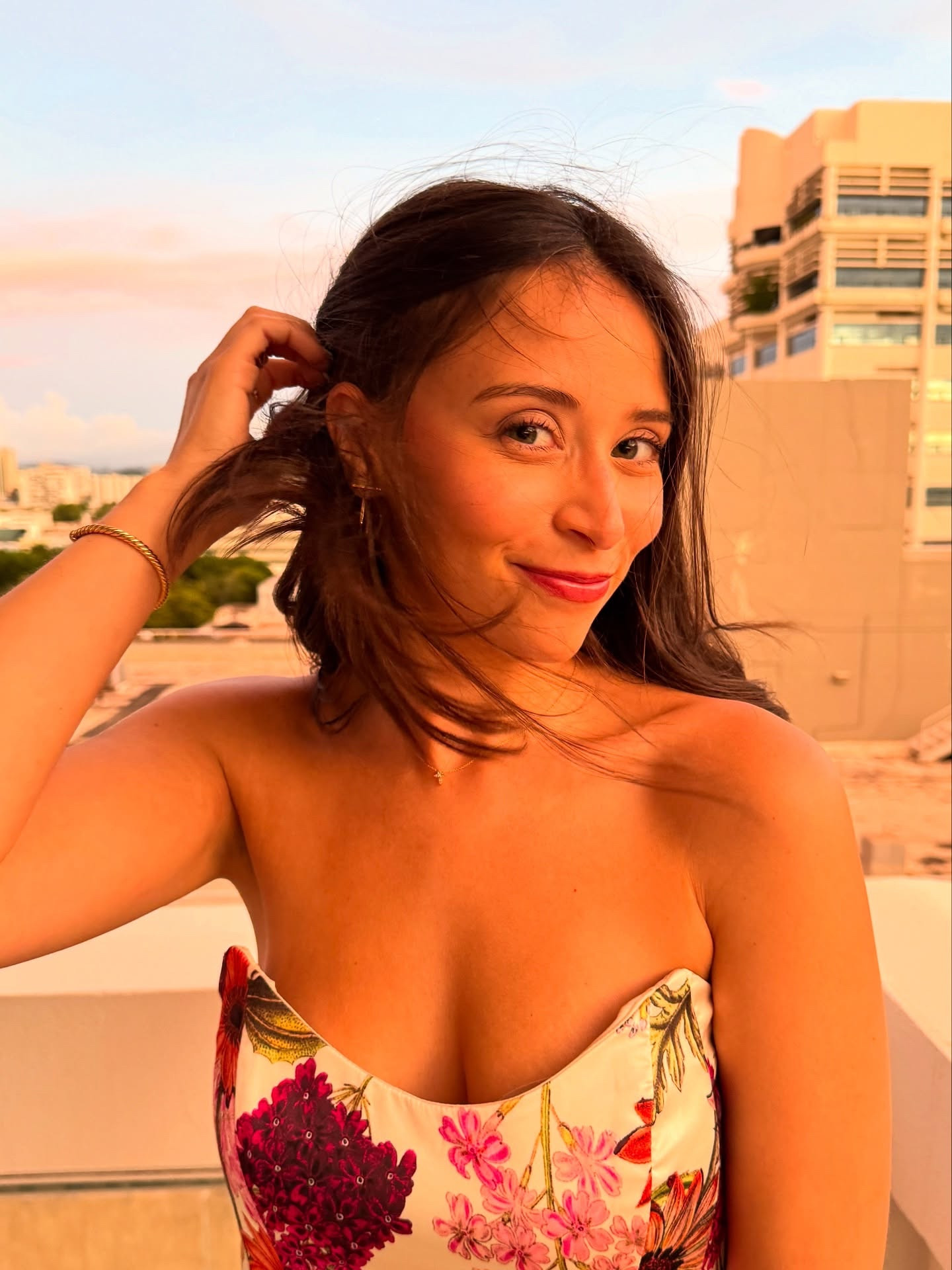 Sunset glow ✨

Wearing  @revolve @katiemaycollection will link! 
Shoes @novushoes 
Bag @windsorstore 

Aesthetic camera roll, nyc blogger, pinterest inspo, aesthetic vibes, aesthetic feed, fem feed, daily look, style, summer, summer looks, outfit, outfits, currently wearing, nyc, new york city, ootd, outfit of the day, outfit inspo, outfit inspiration, fashion, fashion content, lifestyle, life content, fashion blogger, pinterest, Pinterest aesthetic, Pinterest inspired