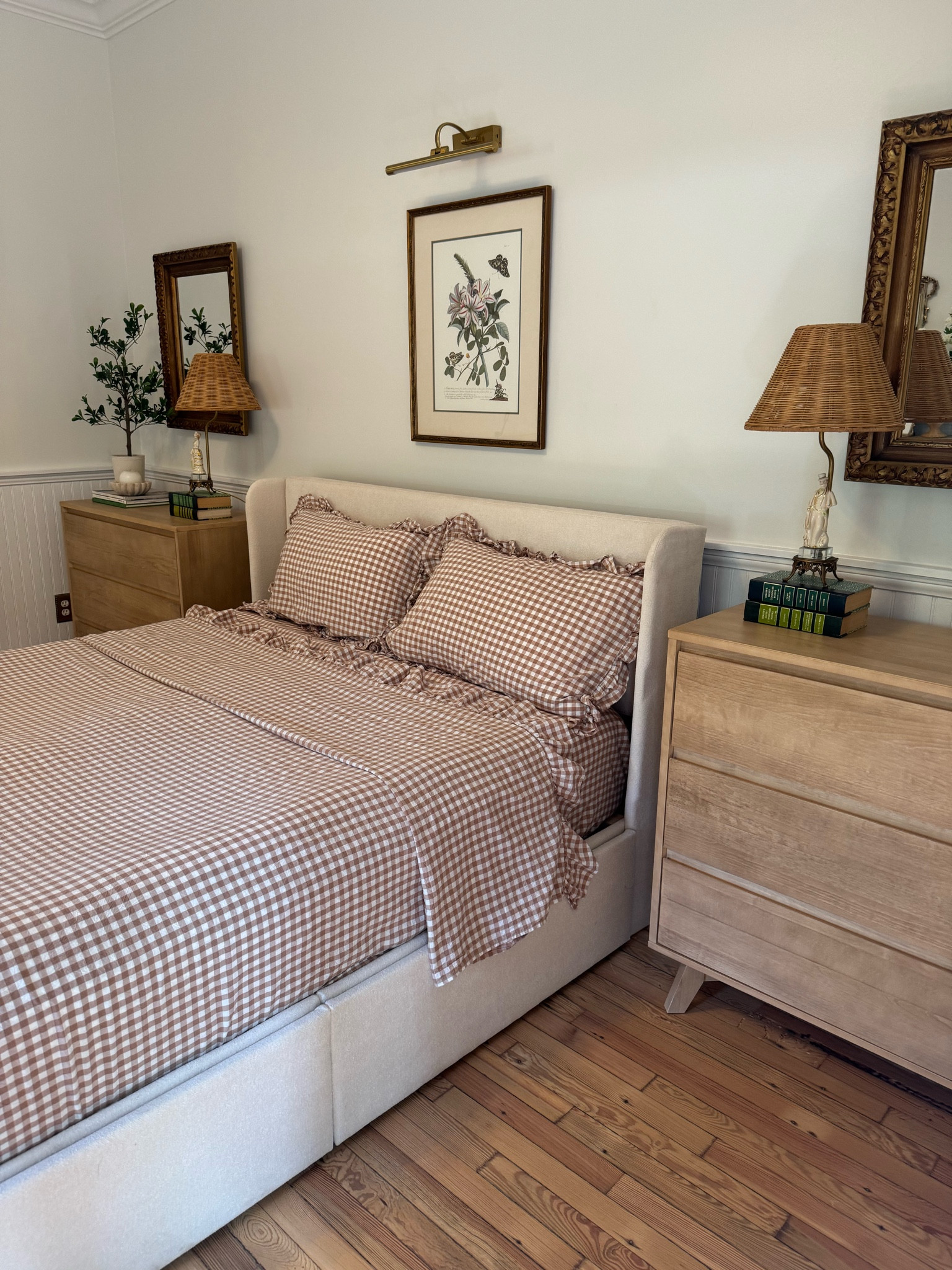 Gingham ruffle sheet set!!

#LTKHome #LTKSaleAlert #LTKselfcare