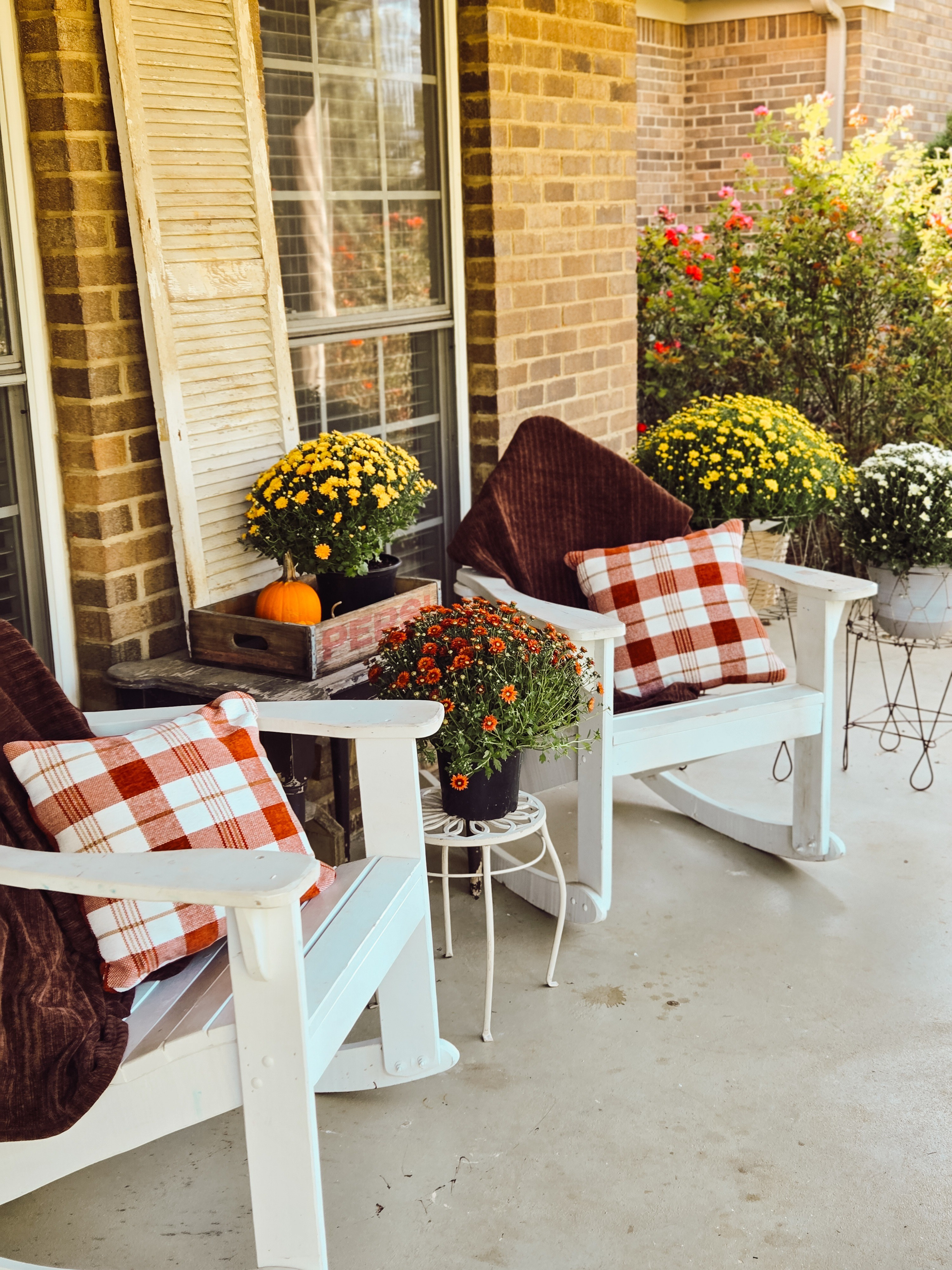 I wanted this year’s fall porch to feel like an outdoor living room. Filled with mums, pumpkins, and all the cozy touches, it’s the perfect spot to sit back, relax, and enjoy a good cup of coffee.

#LTKSeasonal #LTKHome #LTKFindsUnder50
