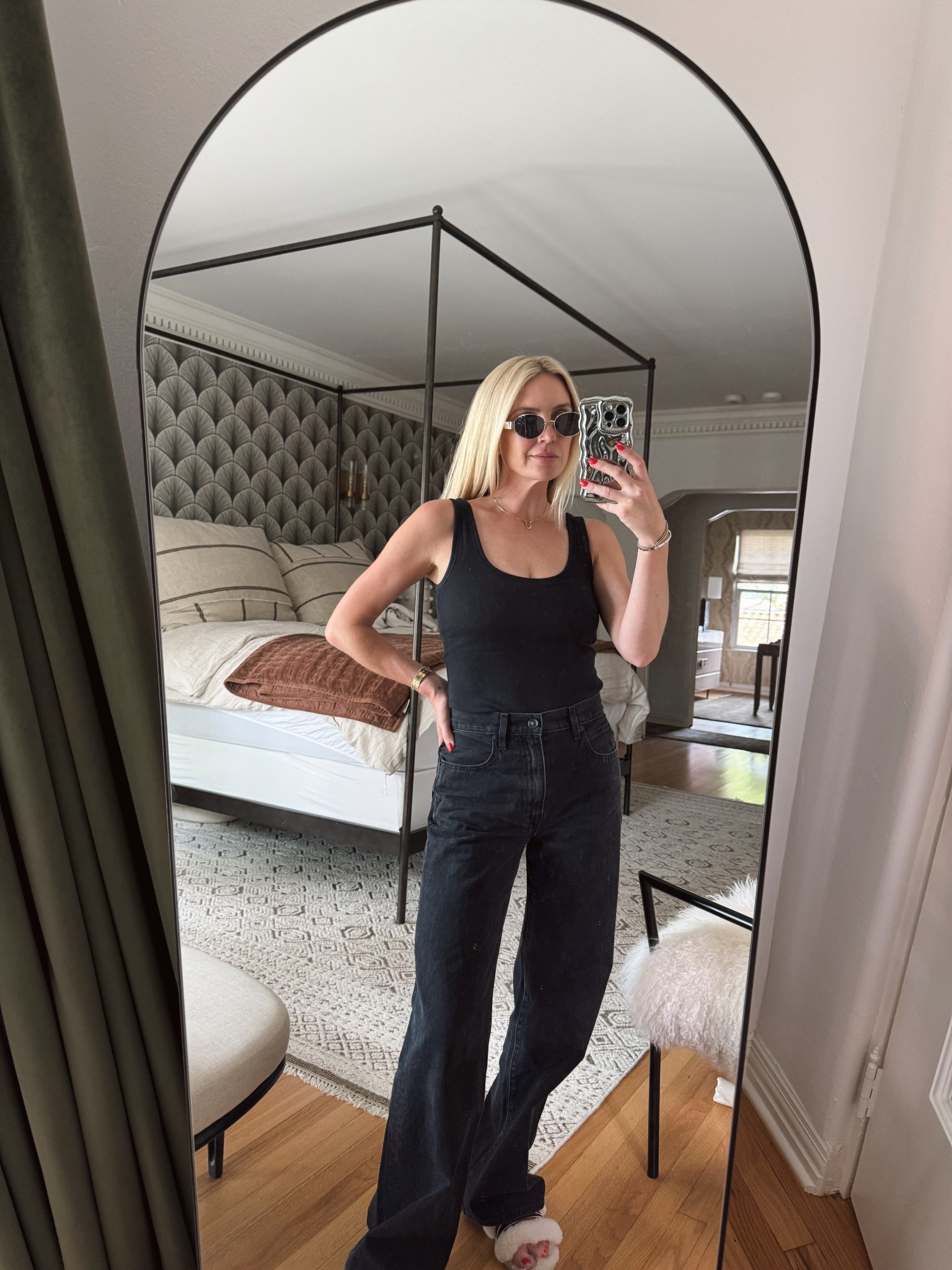 The best bra-free tank! Wearing a size small 

Jeans run small! Go up 1 size 

#LTKootd