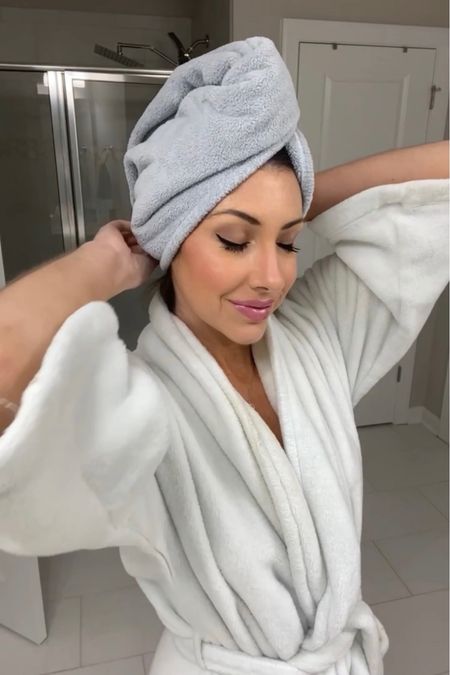 Microfiber hair towels 🤍 Super absorbant & prevent breakage! 