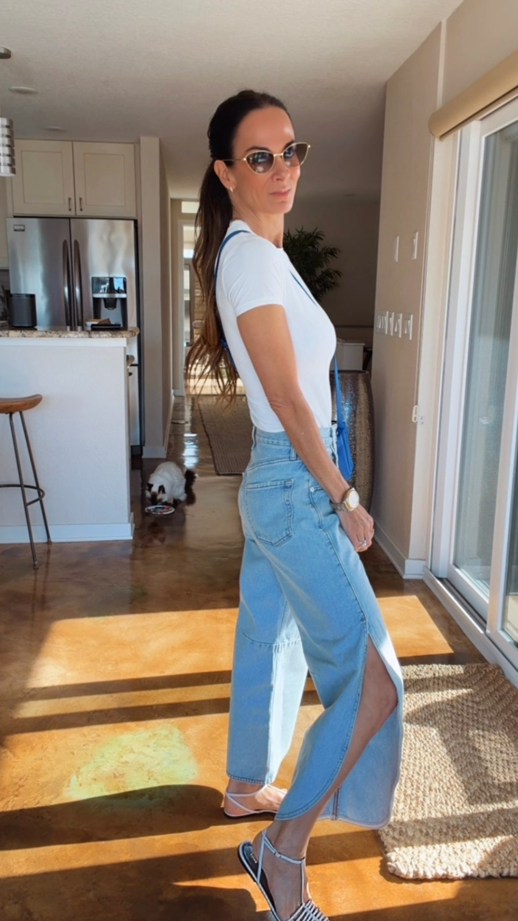 Running out the door for meetings + coffee… but make it cute ☕️✨

These jeans??? I’m sorry… the fit, the slit, the way they just do everything 🤌🏼
Paired with my favorite cage Celine sandals and a simple tee… perfection is honestly an understatement.

Effortless, polished, and ready for whatever the day throws at me 💫

Wearing size 23

#ootdstyle #effortlesschic #denimstyle #over40style #ltkfashion



#LTKdayinmylife #LTKootd #LTKgrwm