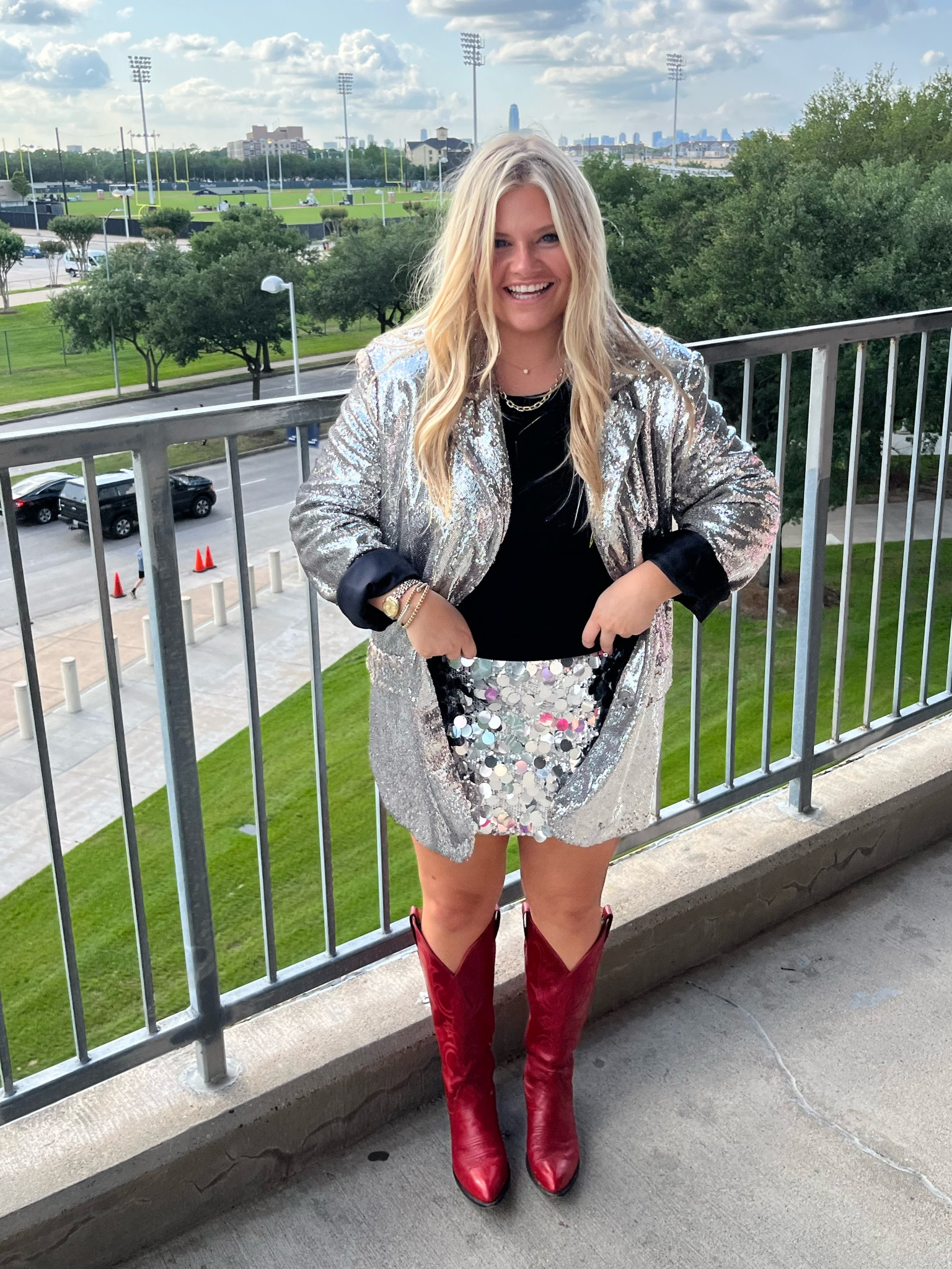 taylor swift concert fit 🩷🩵💜

#LTKSeasonal #LTKmidsize #LTKFestival