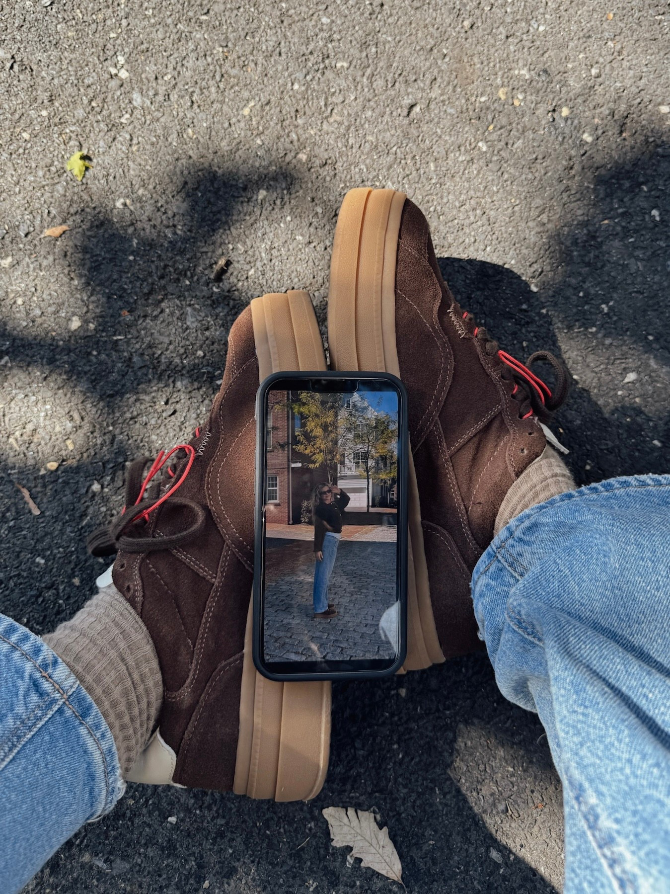 the perfect sneaker for fall🍂🐻

Fall outfit, fall shoe, brown sneakers, platform sneakers, women’s sneaker outfit, jeans

#LTKStyleTip #LTKSeasonal #LTKShoeCrush