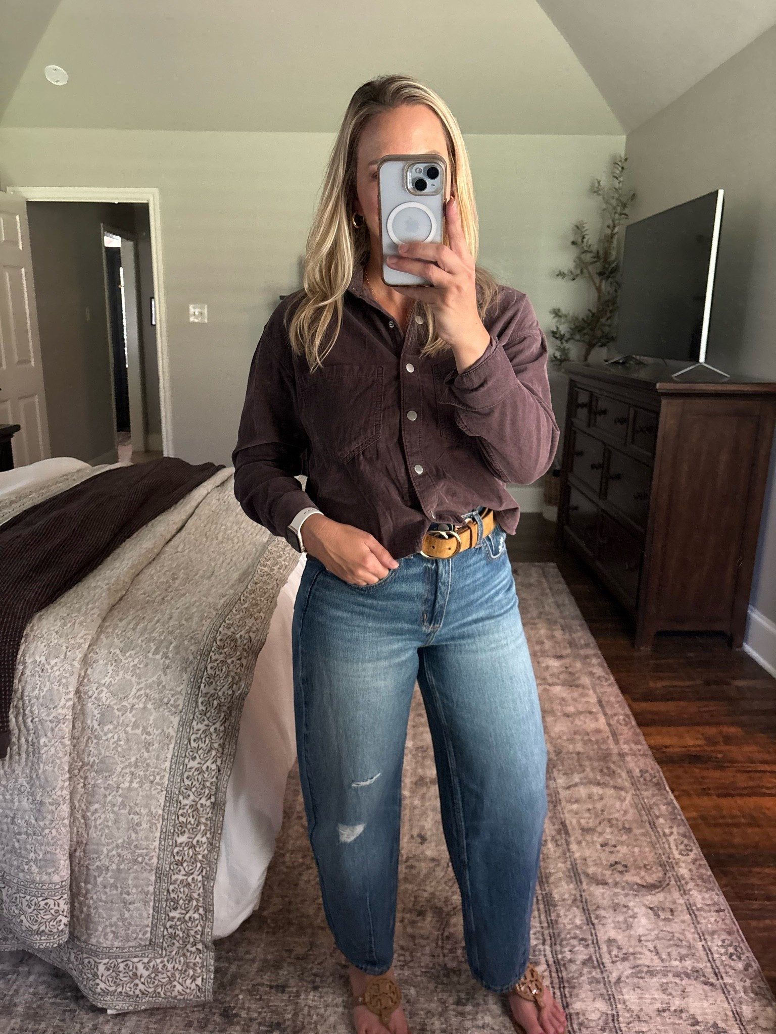 Love this outfit from @Target!  The barrel pants are so good and this top is so pretty!  On sale for Target circle week!