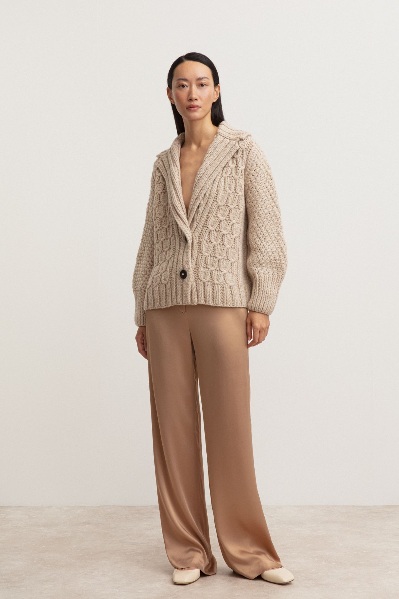 HAMPTON


Cashmere Jacke | Iris von Arnim