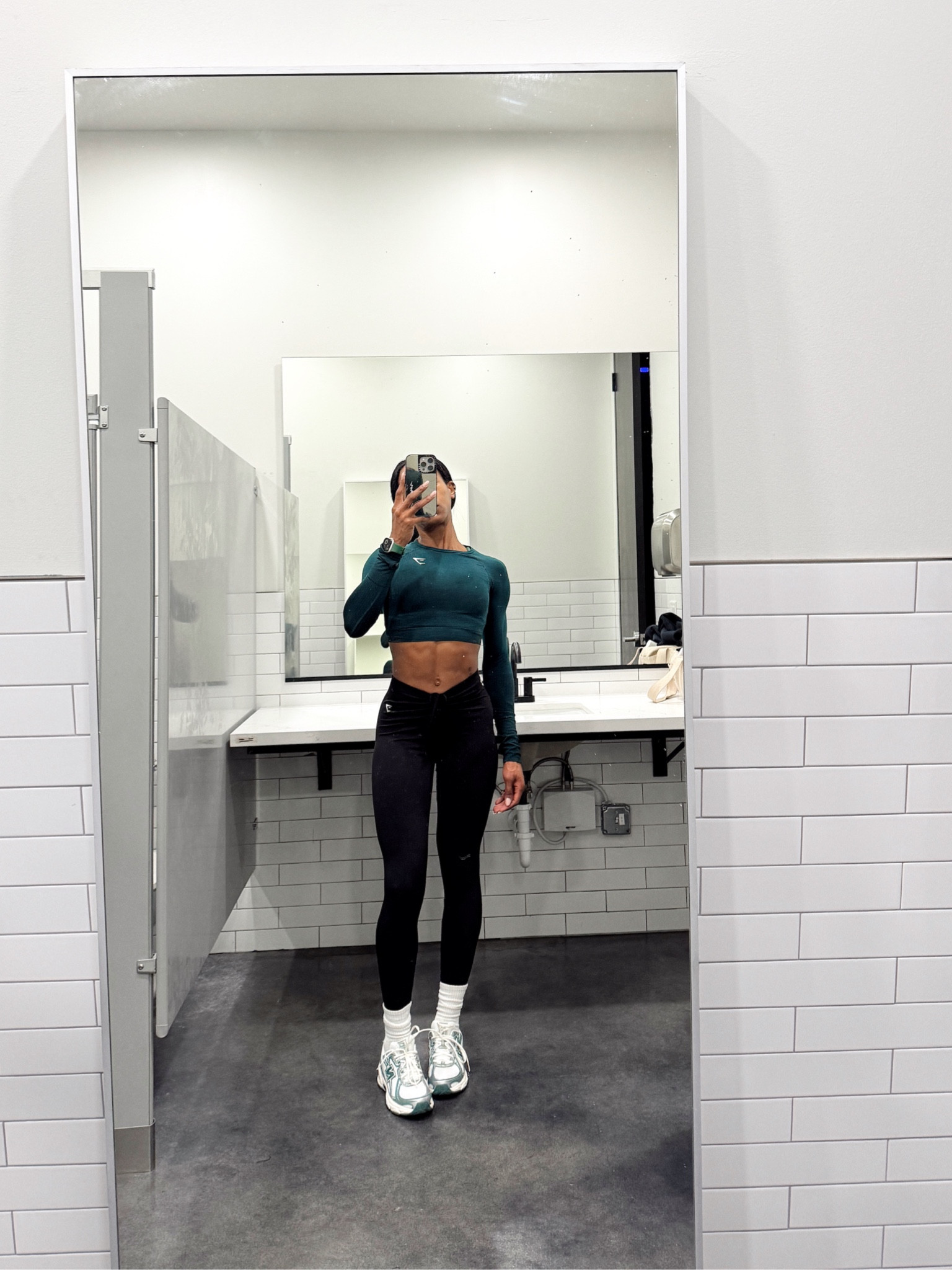 Gym OOTD 🦈 up to 75% off on Gymshark + an extra 25% off with code: EXTRA25 

#LTKFitness #LTKCyberWeek #LTKActive
