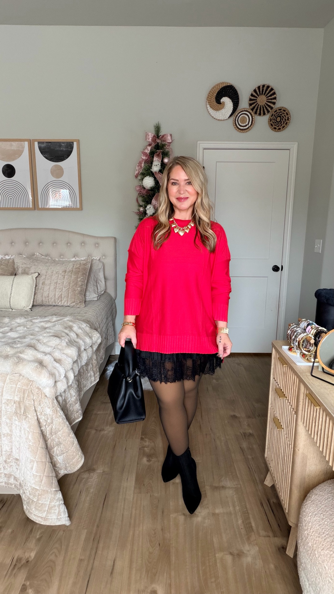 Size large in everything 
Booties tts 

#LTKMidsize #LTKOver40 #LTKPetite