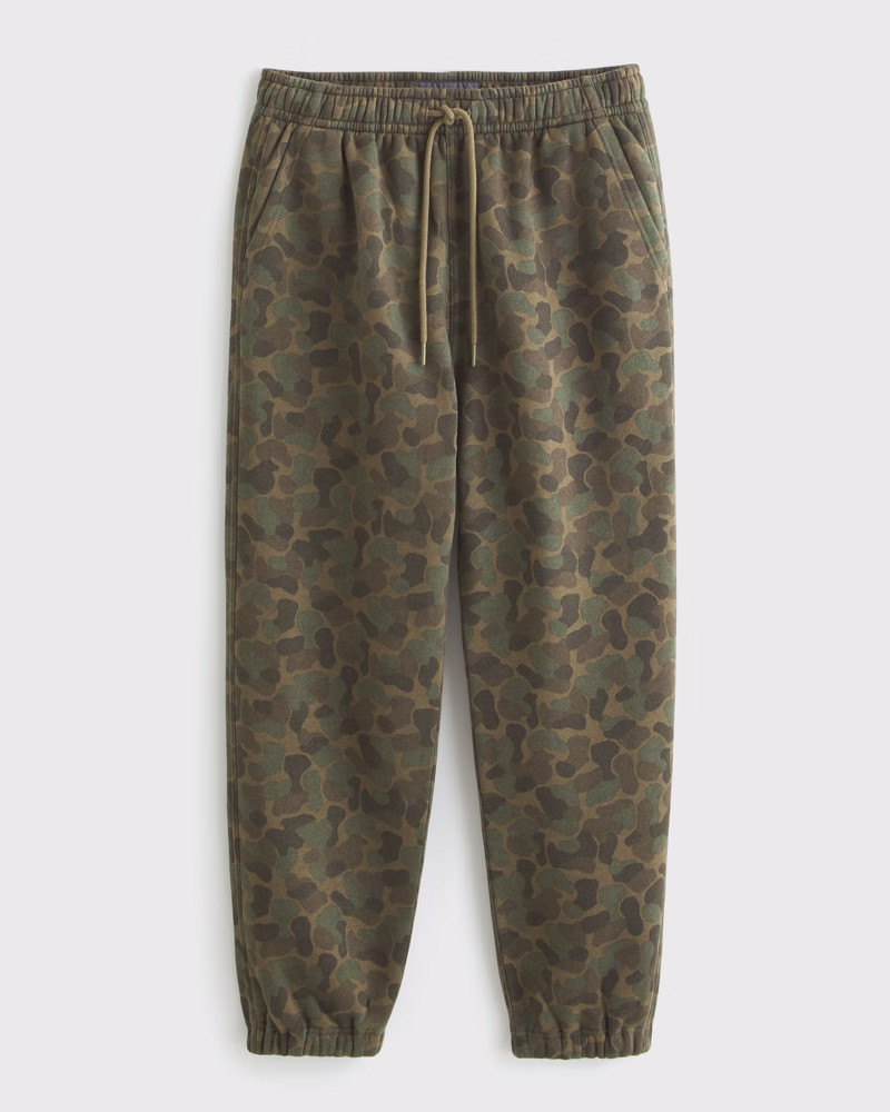 Abercrombie & Fitch Men's Essential Cinched Sweatpant in Olive Duck Camo - Size S | Abercrombie & Fitch (US)