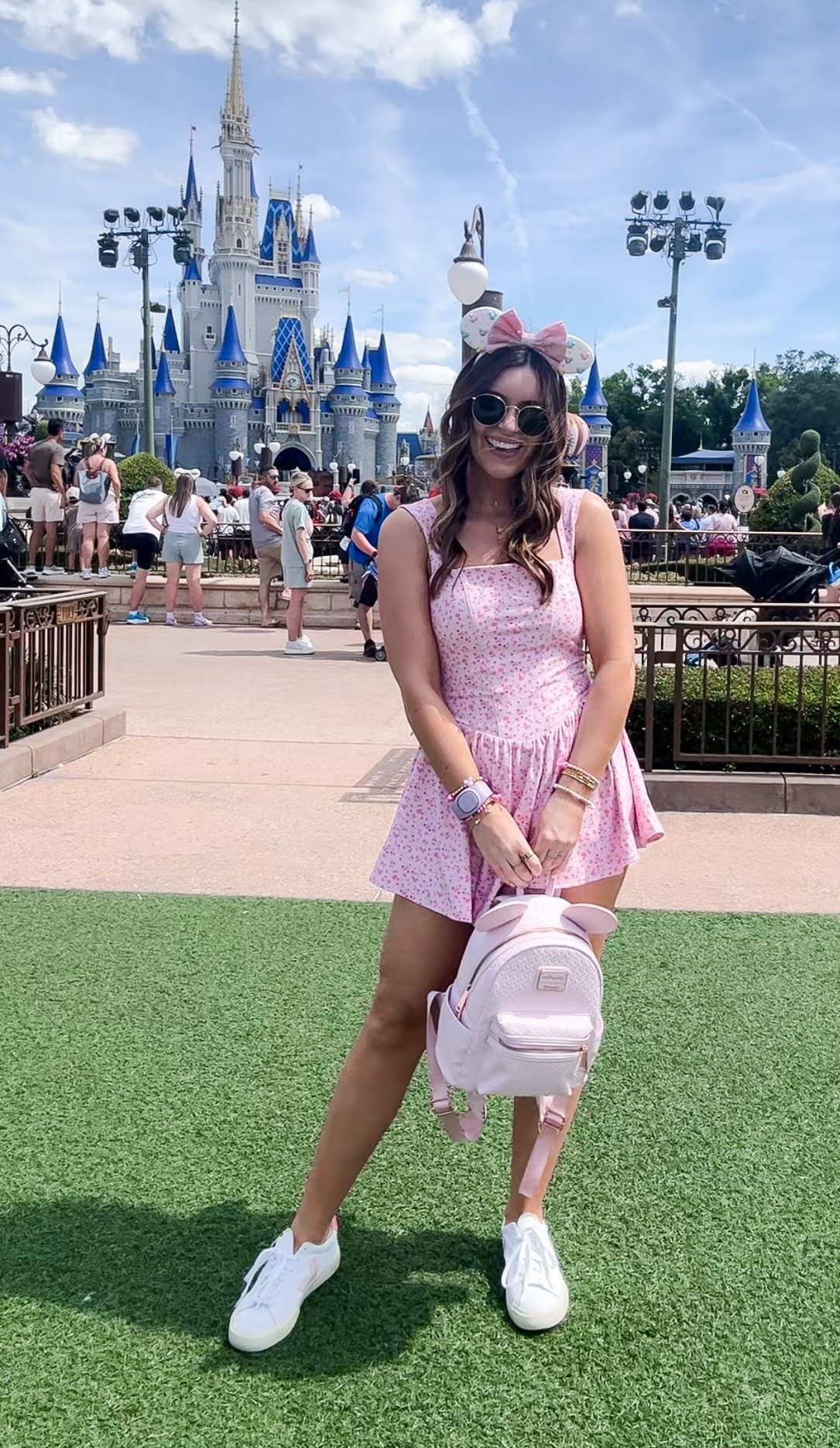 Disney Princess 👑 💖💫🧚✨

Target dress//small

Magic kingdom, Disneyworld, Disney, park outfit, blogilates, popflex, Minnie, Mickey

#LTKActive #LTKootd #LTKTravel