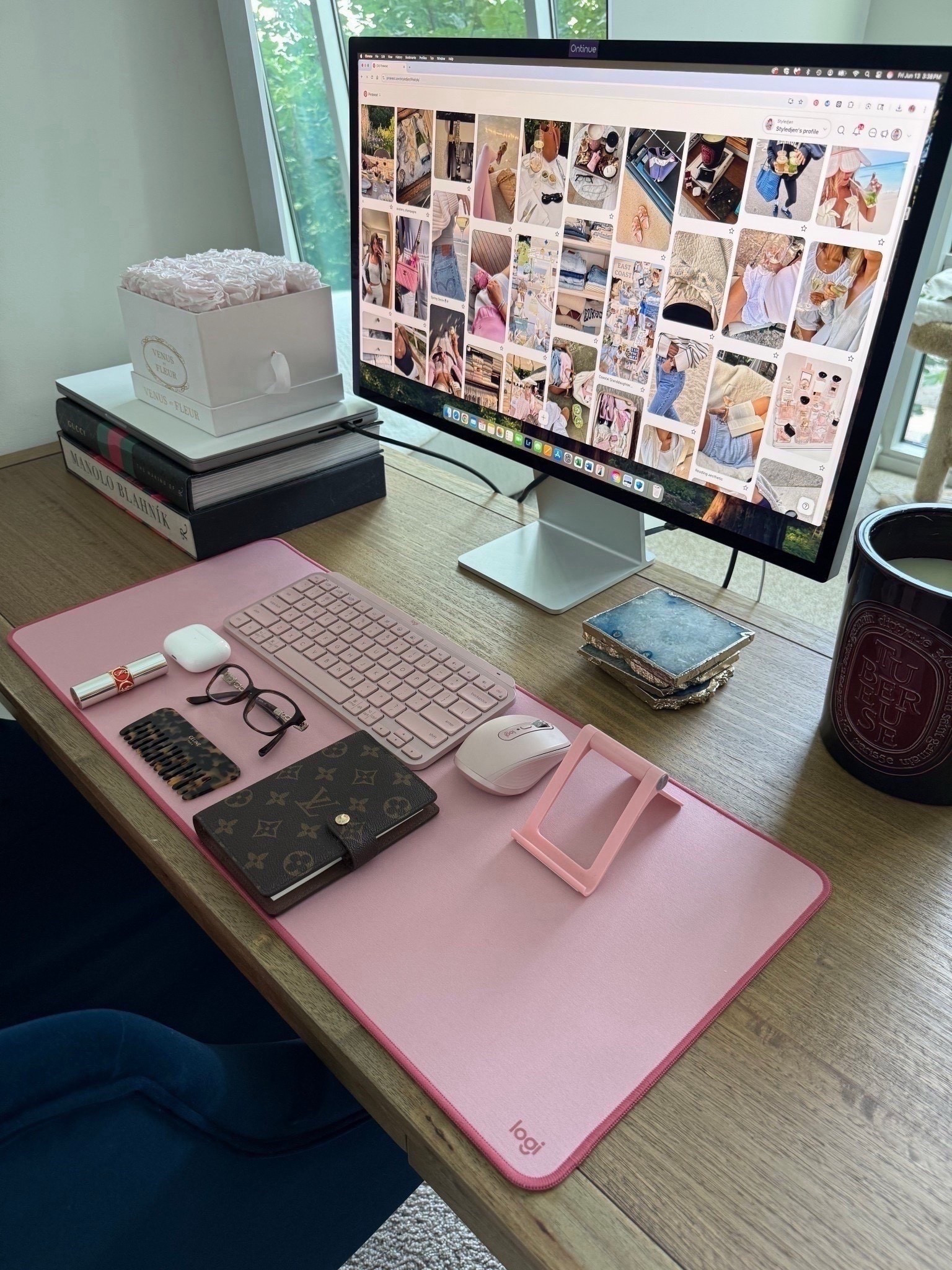 Home Desk setup 



#LTKHome #LTKSeasonal #LTKStyleTip