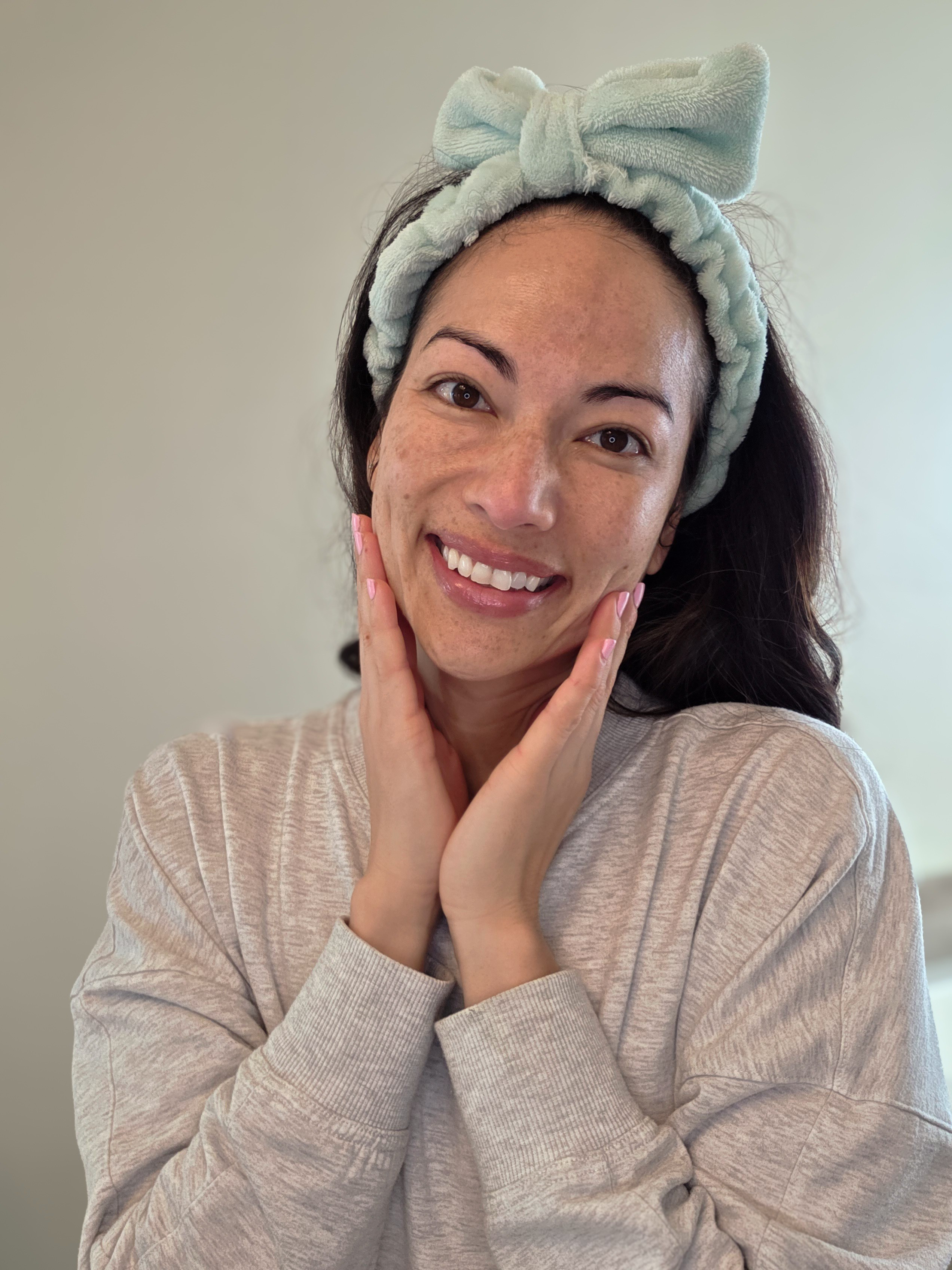 3 skincare products I use daily. SPF for daily Sun protection. Vitamin C serum for brightening + antioxidant support. Age correction treatment for fine lines + texture. Mixing DRMTLGY skincare + Amazon skincare favorites. All linked here 🤍

#LTKgrwm #LTKBeauty #LTKselfcare