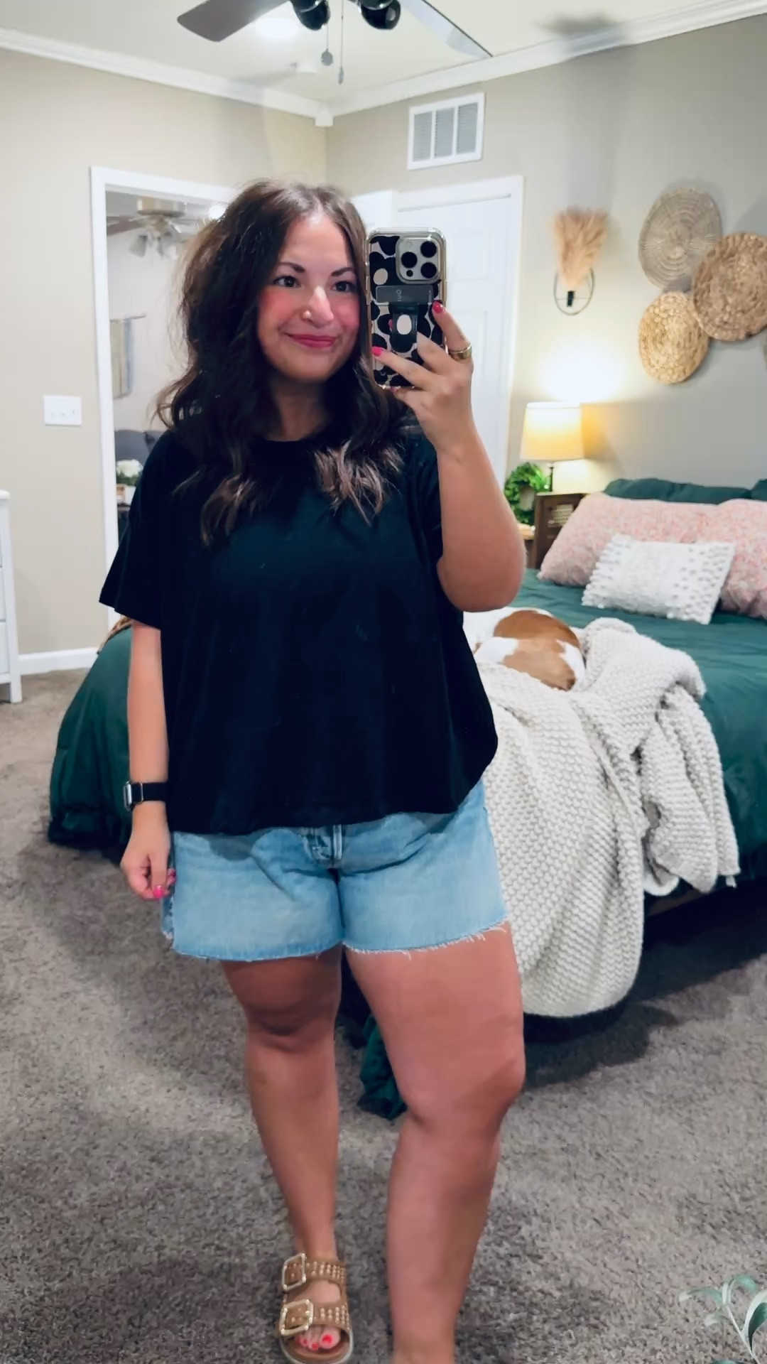 Raw hem denim shorts & a basic tee can still look put together!

sandals: fit true to size // wearing a 5
denim shorts: fit true to size // wearing a 14
tee: fits true to size // wearing an XL (kind of a boxy cropped fit) 

 

#LTKootd #LTKMidsize