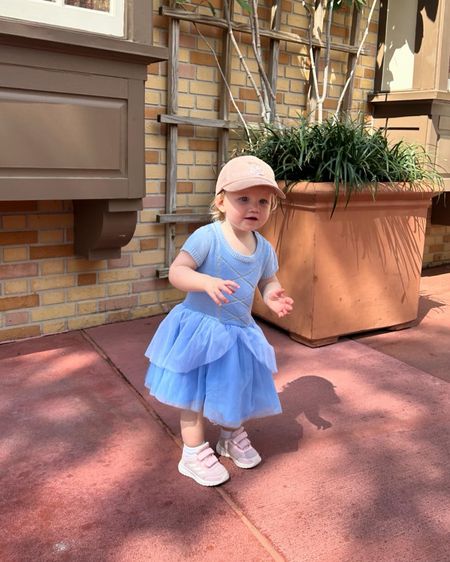 Harper’s Disney princess dress 🩵