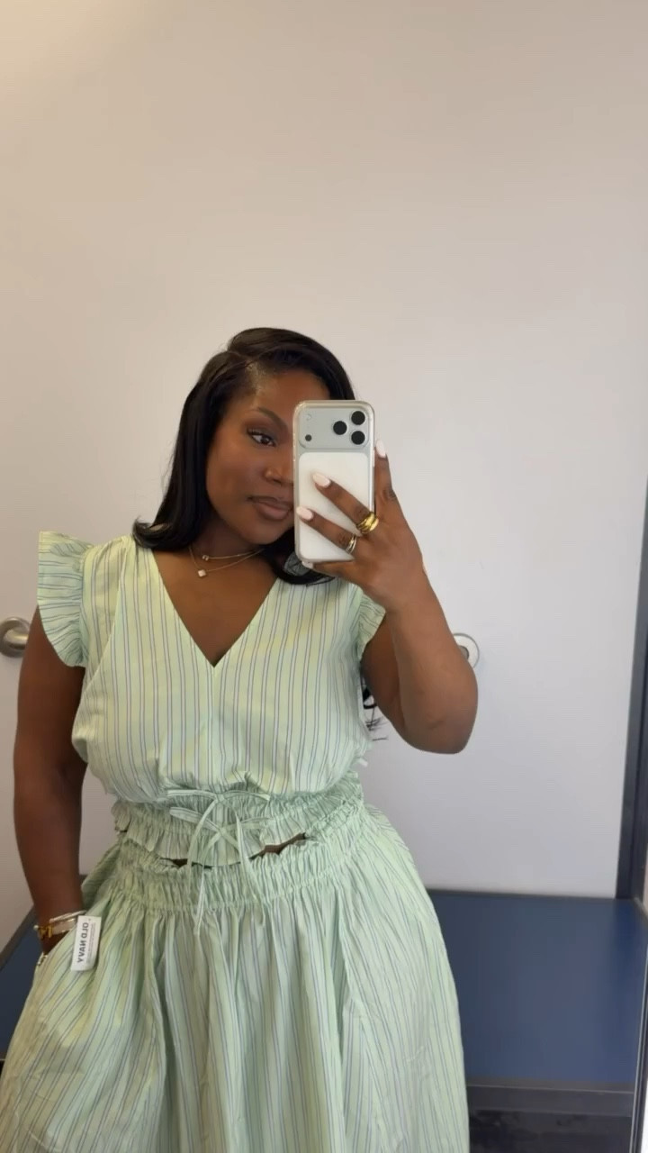 This set screams spring and summer! Love the details and she also comes with pockets 🤏🏾🤏🏾 

Set is 40% off at Old Navy 🙌🏾

Top: M
Skirt: L 

#LTKSaleAlert #LTKPetite #LTKMidsize