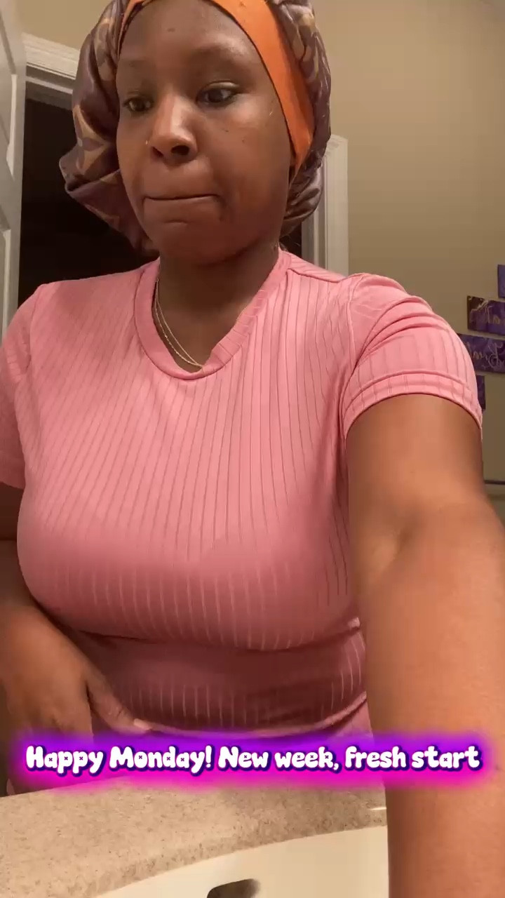 Good morning and happy Monday! ☀️ Starting the day by taking care of myself first. Brushing my teeth, taking my vitamins, and getting my mind ready for a new week. No matter what last week looked like, today is a fresh start. Keep going, stay focused, and do the best you can today. You got this! 💪🏽✨ #MondayMotivation #MomLife #MorningRoutine #NewWeekNewGoals #StayMotivated #DailyRoutine #MomContent #PositiveStart #SelfCareMorning #JustTam

#LTKdayinmylife #LTKgrwm #LTKmomlife