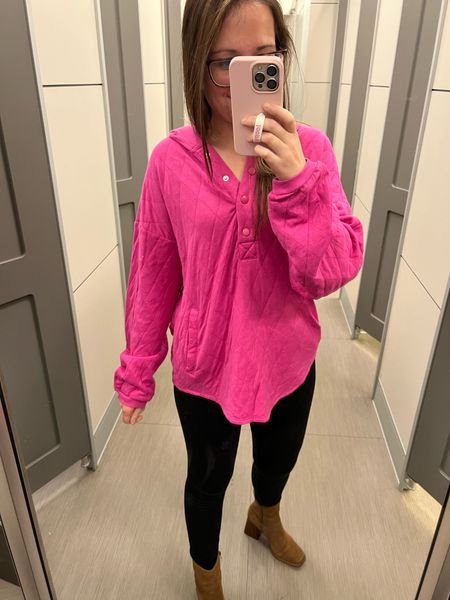Super cozy sweatshirt for weekends and casual Fridays! $30

Sizing- I’m wearing one size up. A lot of extra room in the arm, but loved the length. Long enough for leggings if sizing up 1.



#LTKstyletip #LTKunder50 #LTKunder100