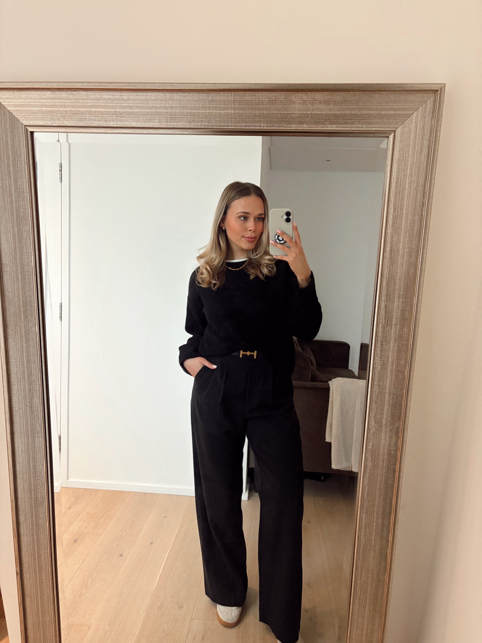 Simple work ootd 🖤

Elevated basics, monochrome outfit, workwear, ootd, tailored trousers, Abercrombie

#LTKworkwear #LTKuk #LTKeurope
