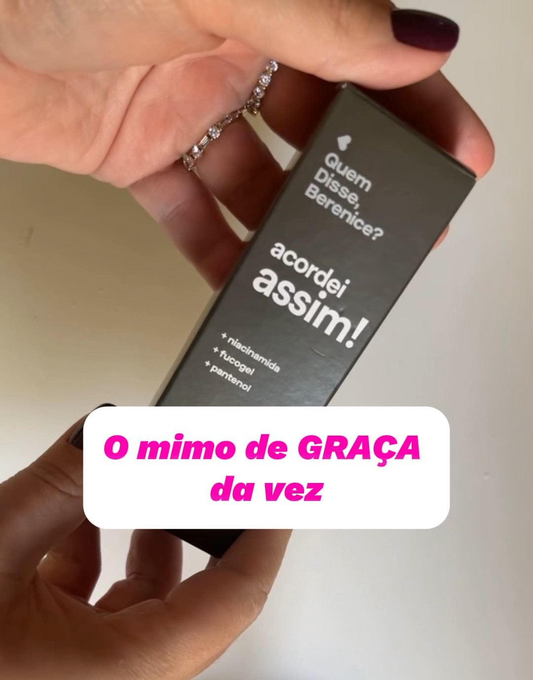 Por aqui já retiramos mais um mimo de GRAÇA! Afinal, é de coisa de graça que a gente gosta, não é mesmo? ♥️🥰

📣 Se ainda não aproveitou a nova campanha da Quem Disse, Berenice, que te dá uma Bruma facial de 30ml corre no nosso destaque e faça seu cadastro. 

Caso não possua estoque, fique de olho estão sempre repondo. 

🚨 Os cadastros estão liberados até 14/04! 🚨

#promo #promoção #promocao #sale #ofertas #oferta #gratis #mimo #brinde #campanha #quemdisseberenice #oboticario #make #maquiagem #bruma #skincare


#LTKbrasil #LTKbeauty #LTKVideo