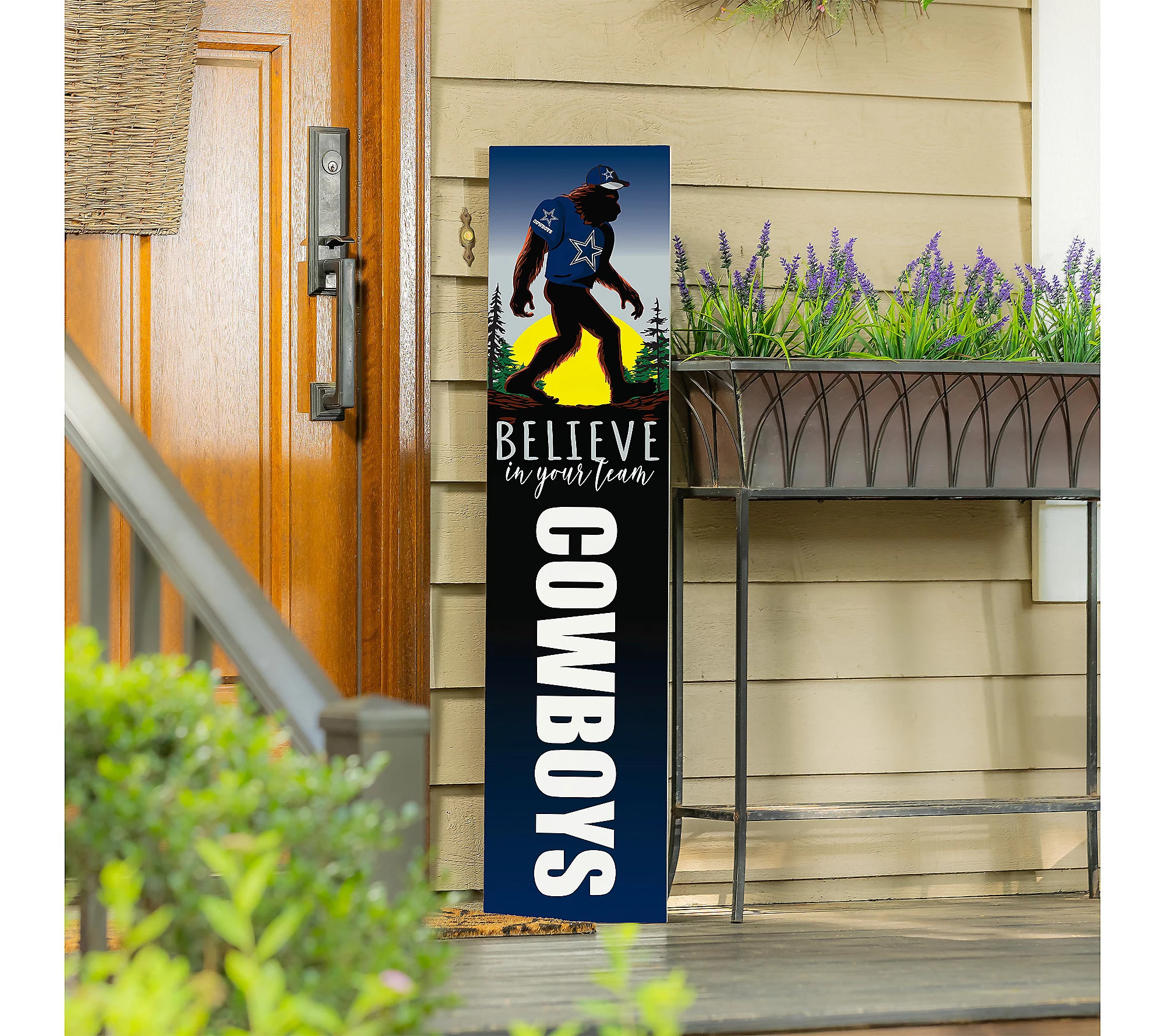 Evergreen Bigfoot with NFL Team Single Sided Po rch Leaner, 47 | QVC