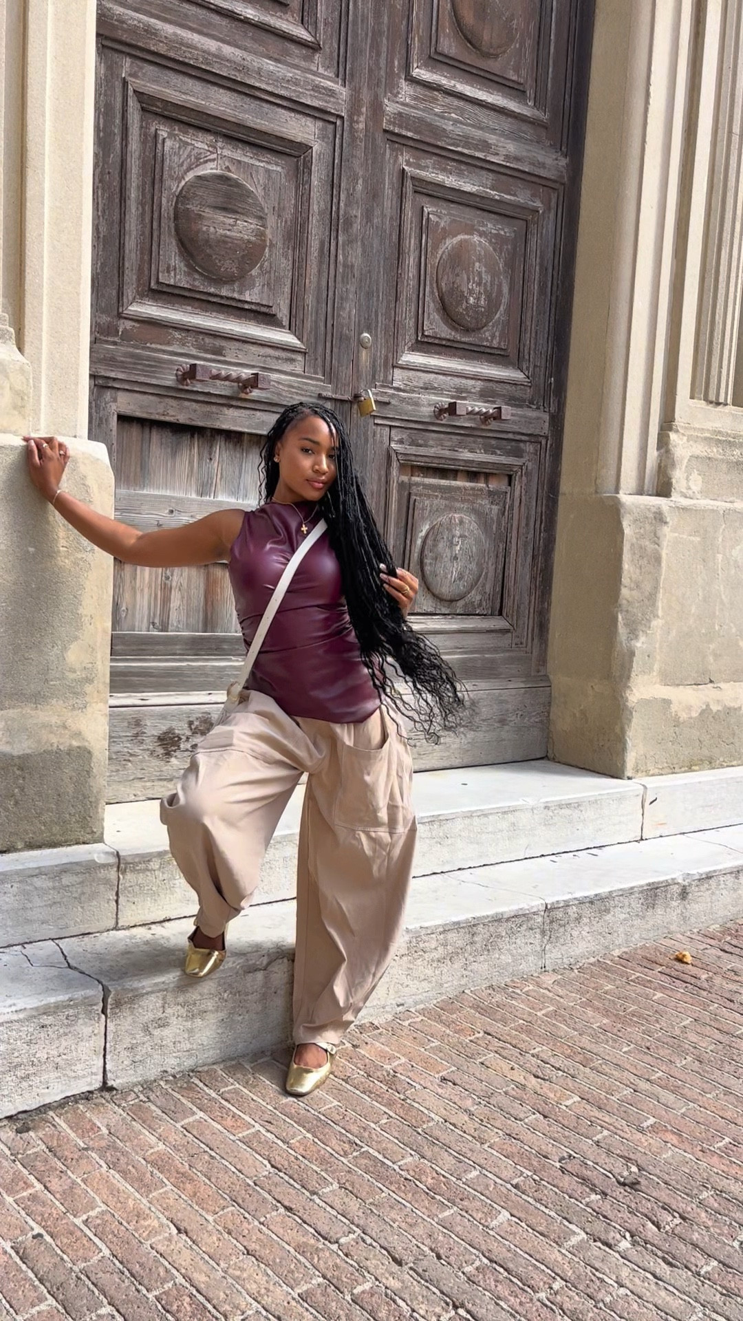 Baggy Pants & Ballet flats 🩰 #fallootd #eurofashion #italyfashion 

#LTKTravel #LTKStyleTip #LTKVideo