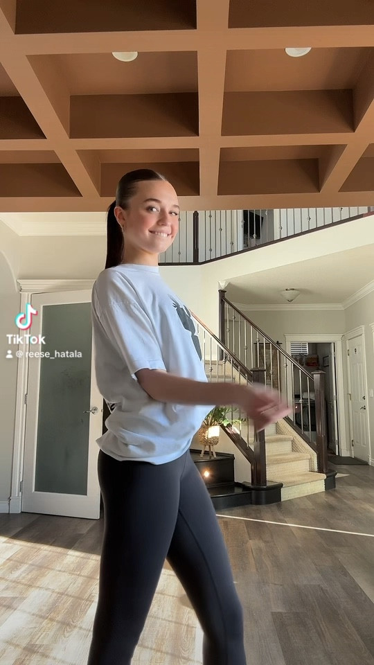 cute simple fit🖤🖤 

#LTKfitness #LTKVideo #LTKU