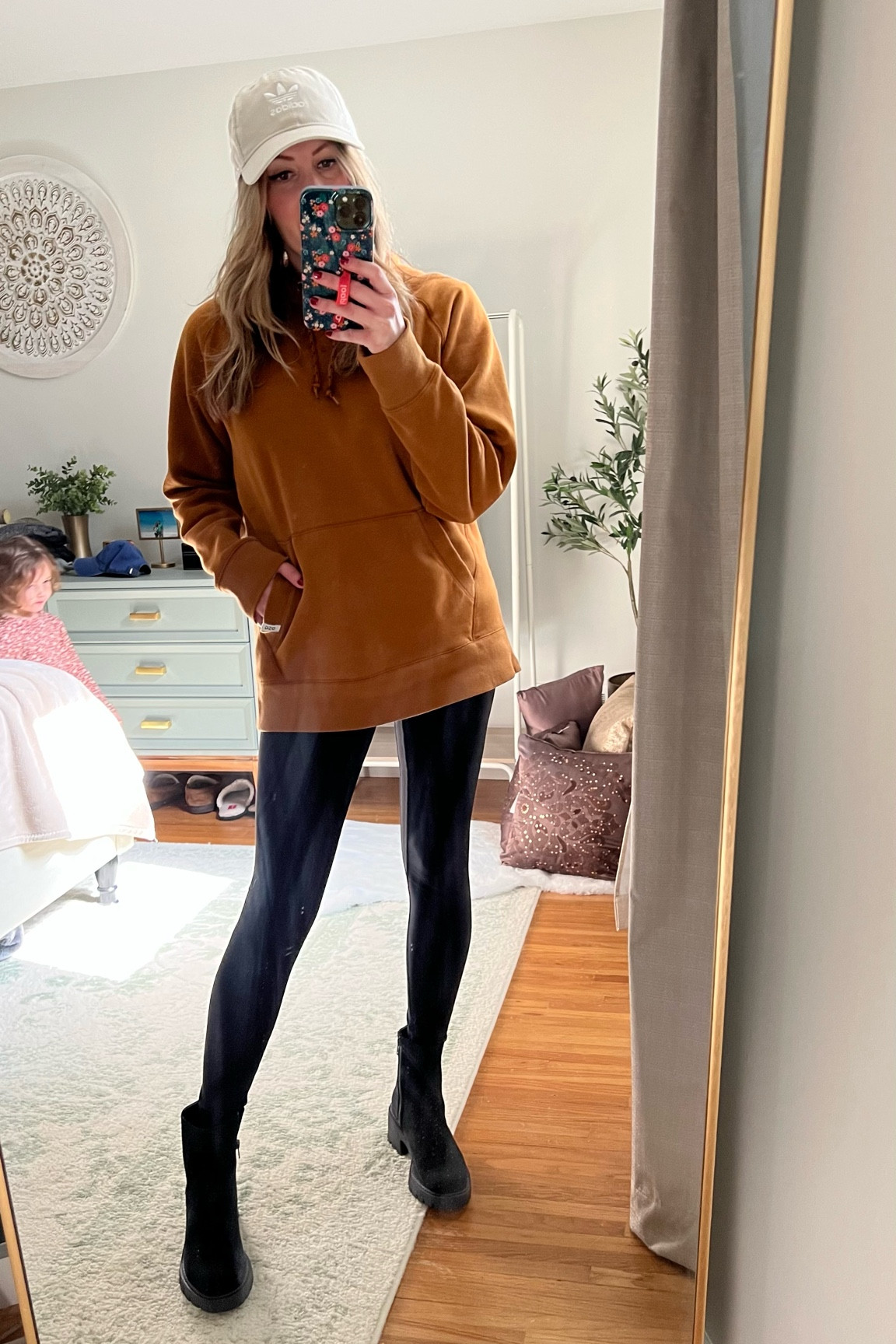 Todays outfit: oversized hoodie, black leggings, beige adidas hat and black chelsea boots ✨

Note: hoodie is an old one so I linked something similar 

#LTKfindsunder50 #LTKfindsunder100 #LTKsalealert