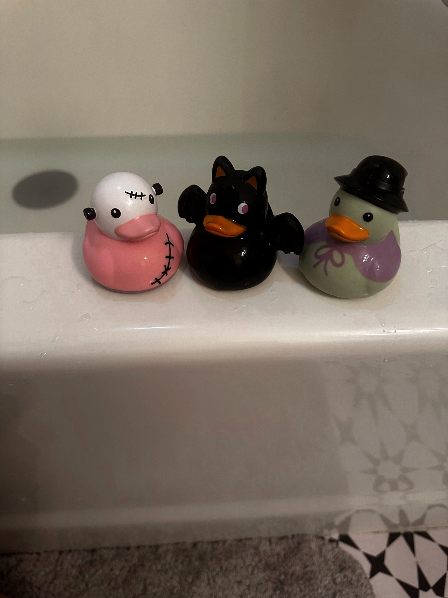 The cutest Halloween rubber ducks for toddlers with NO holes + bath toys for kids + Halloween toys for kids 👻🎃🦇 Bath toys for babiess

#LTKKids #LTKBaby #LTKFallSale