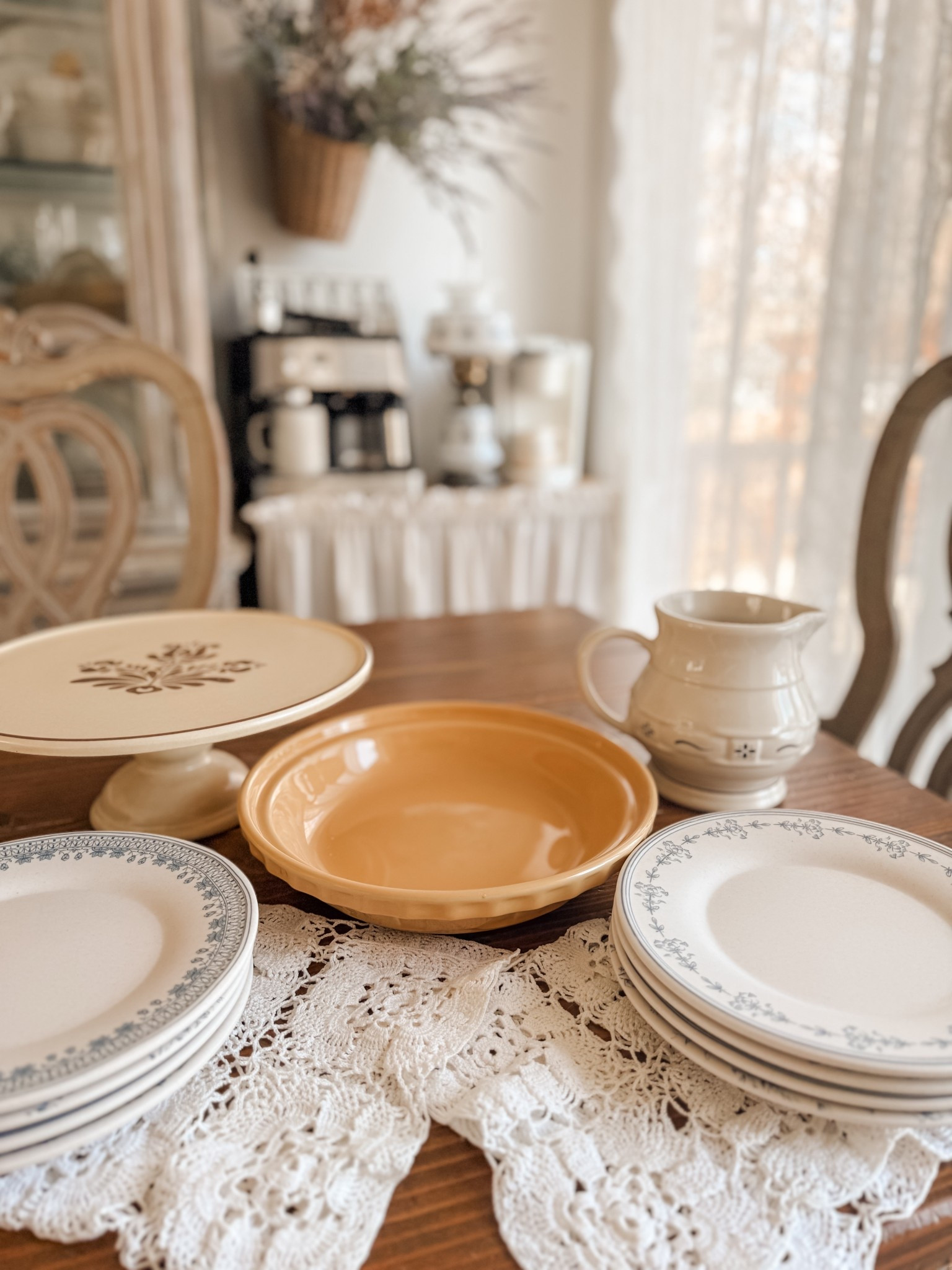 Floral outdoor plates 

#LTKHome #LTKSpringSale