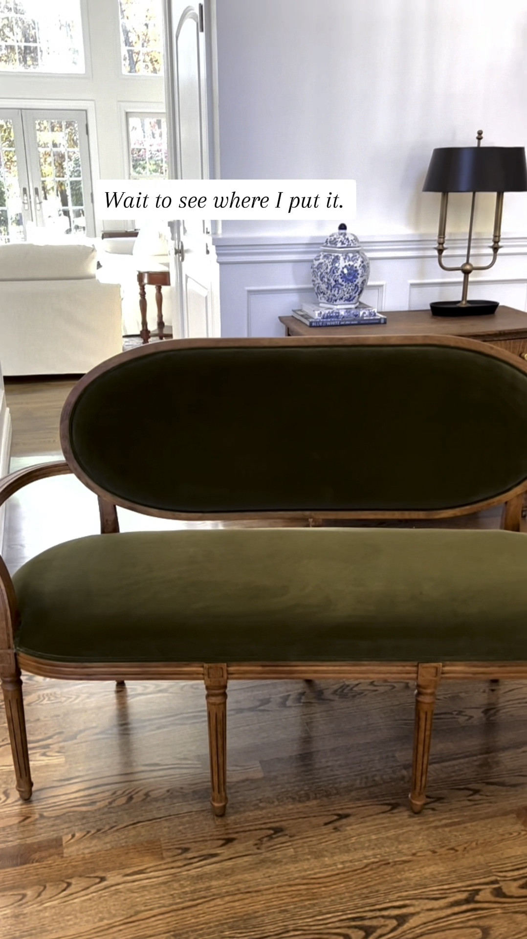 This is still one of my favorite pieces of furniture and it’s currently on major sale!! 

#homedecor #nancymeyersaesthetic #interiordesign #classichome #tradionalhomedecor

#LTKSaleAlert #LTKVideo #LTKHome