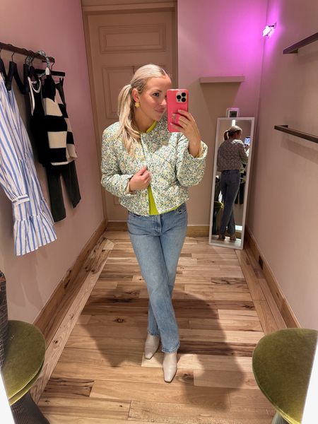 J. Crew Spring finds! I love this quilted jacket, cropped cashmere crewneck sweater and floral knot headband. I paired it with my Abercrombie Curve Love light wash mom jeans and square toe booties. In the floral jacket I’m wearing the size 6, which fits like a small. 🌼 #JCrew #springstyle #spring #quiltedjacket


#LTKshoecrush #LTKSeasonal #LTKsalealert