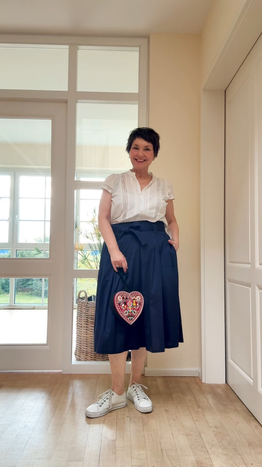 In Bayern ist Volksfest-Zeit! Ist dieses Täschchen nicht einfach ein Traum? Es macht den kompletten Look.  ❤️

#60plus
#50plus
#plussize
#oktoberfest
#olympialetan

#LTKdeutschland #LTKü50 #LTKstyletip