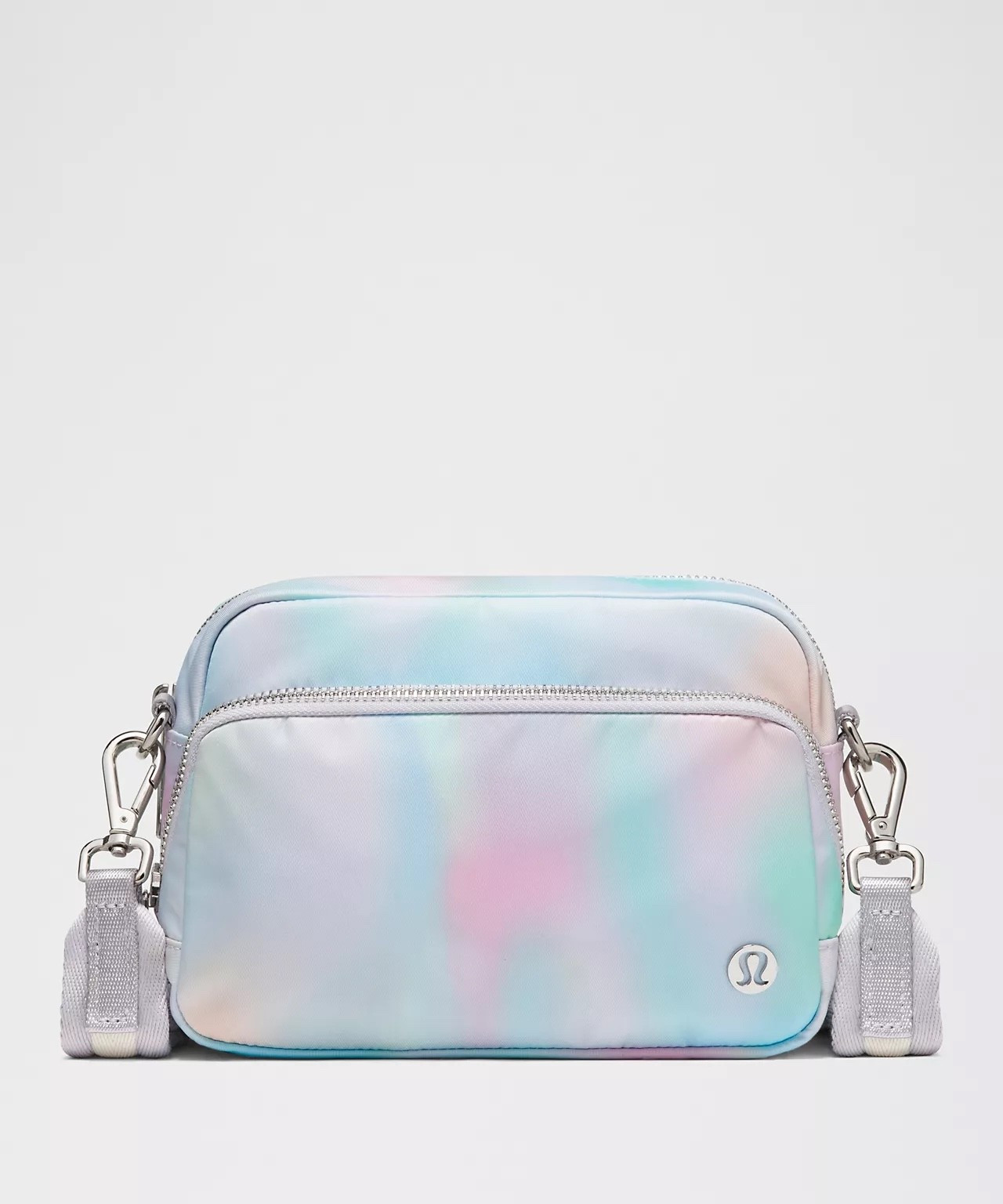Bags in the summer palette at Lululemon