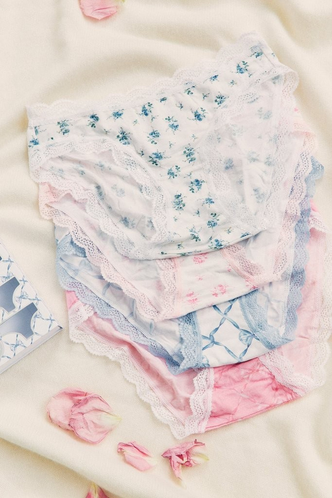 LSF x Stripe & Stare Pastiche And Baby Bow Knicker Box | LOVESHACKFANCY