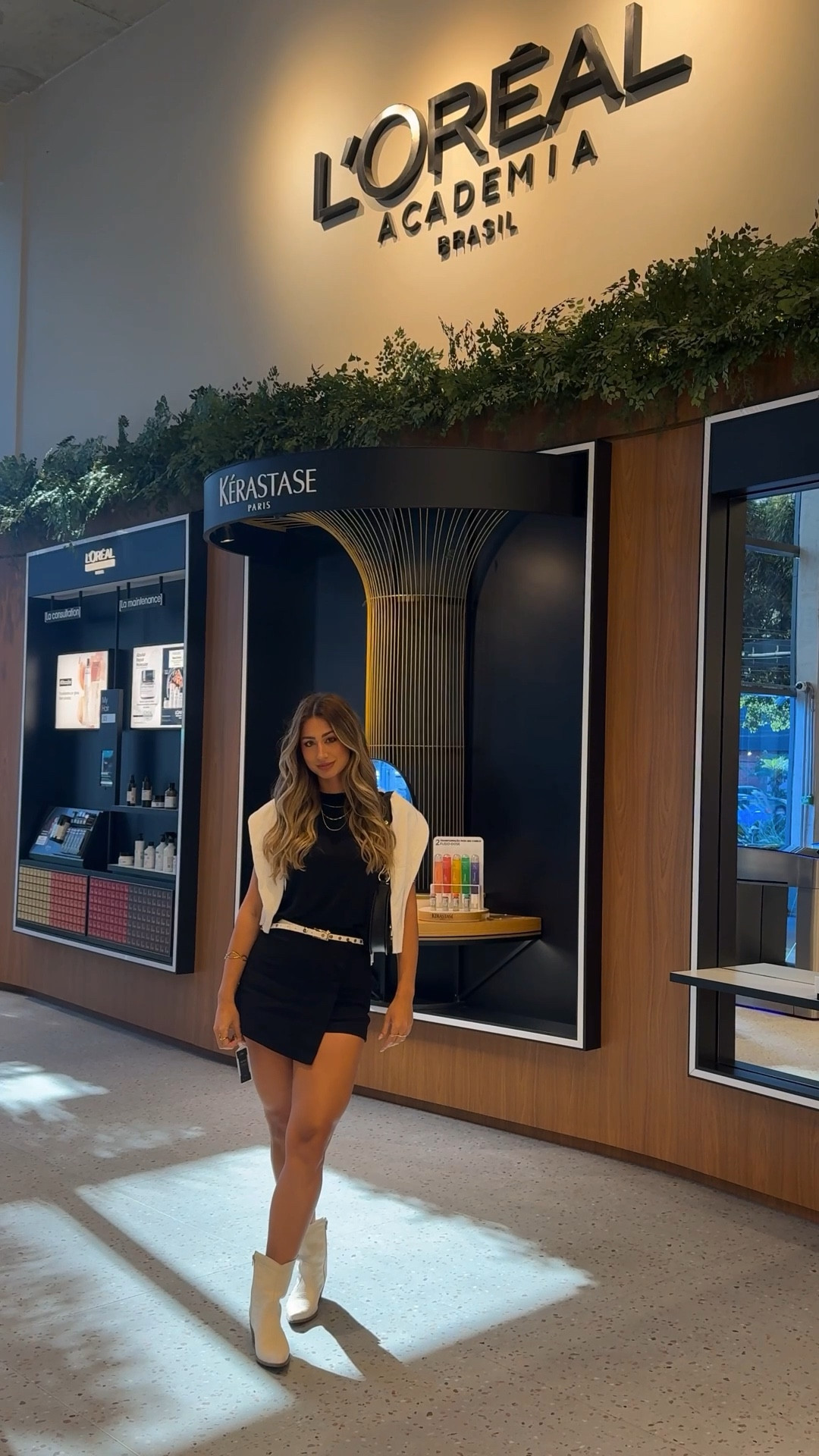 Um evento lindíssimo de L’Oréal e AMOBELEZA para apresentar a nova linha Vitamino Color Spectrum que é uma linha com ácidos e silicones que fazem a cor do cabelo durar até 100 dias !! Eu amei ✨

#LTKbeleza #LTKbrasil #LTKdicadeestilo