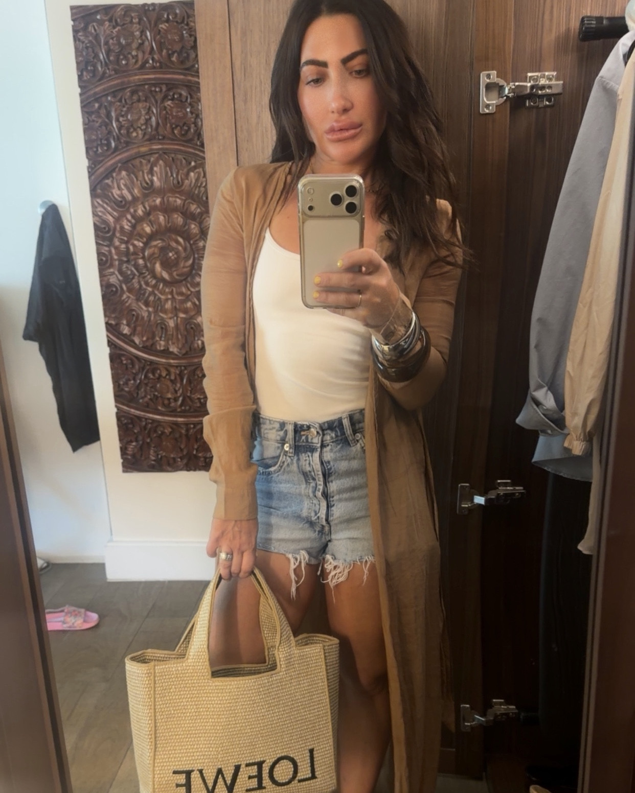 Spring break sherr trench snd the best jean shorts otd 
#springbreak
#jeanshorts
#sheertrench

#LTKootd #LTKTravel #LTKgrwm