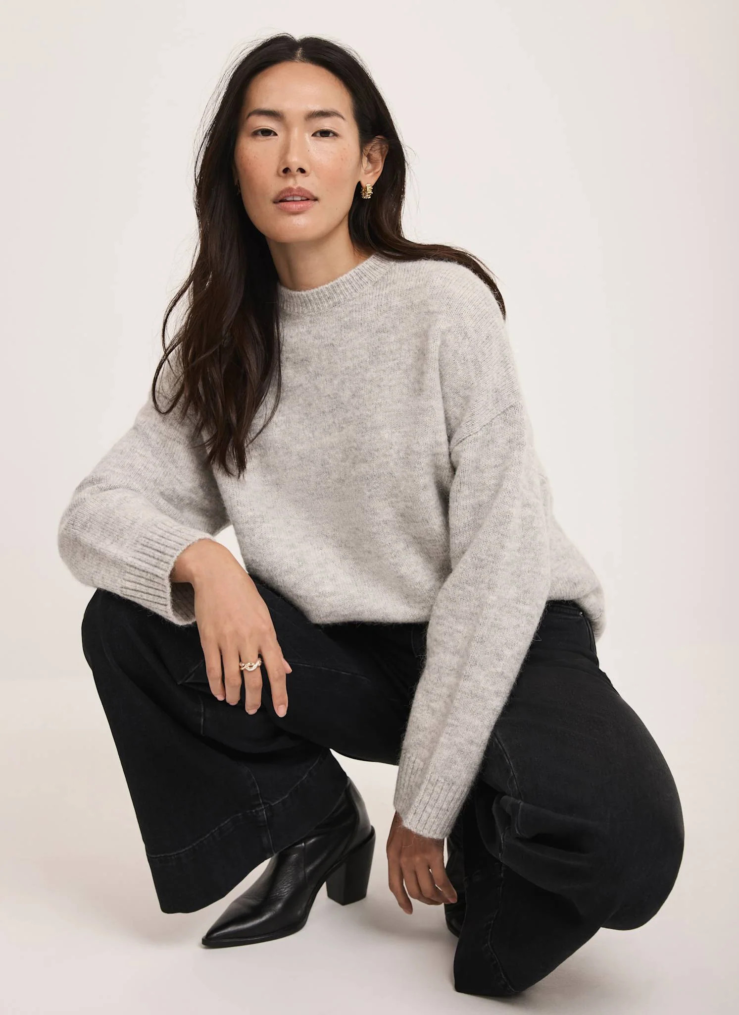 SHOP THE LOOKGrey Wool Blend Longline JumperWAS£110.00NOW£59.00Colour: GreySize Guide
  
Choose... | Mint Velvet
