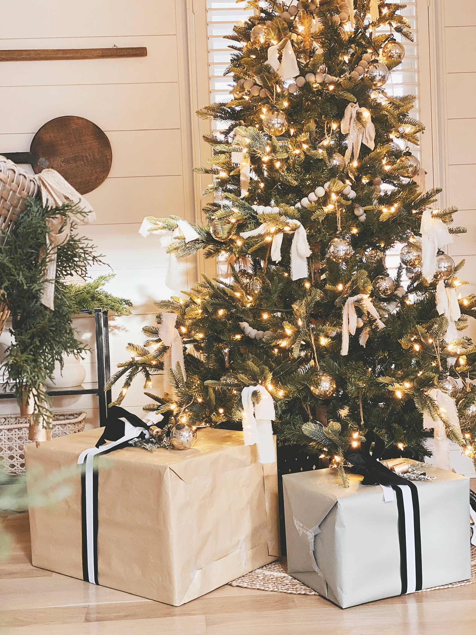 Christmas tree styling, decorating your tree, Christmas tree decor
#visionboard #reel #christmastree

#LTKhome #LTKSeasonal #LTKHoliday