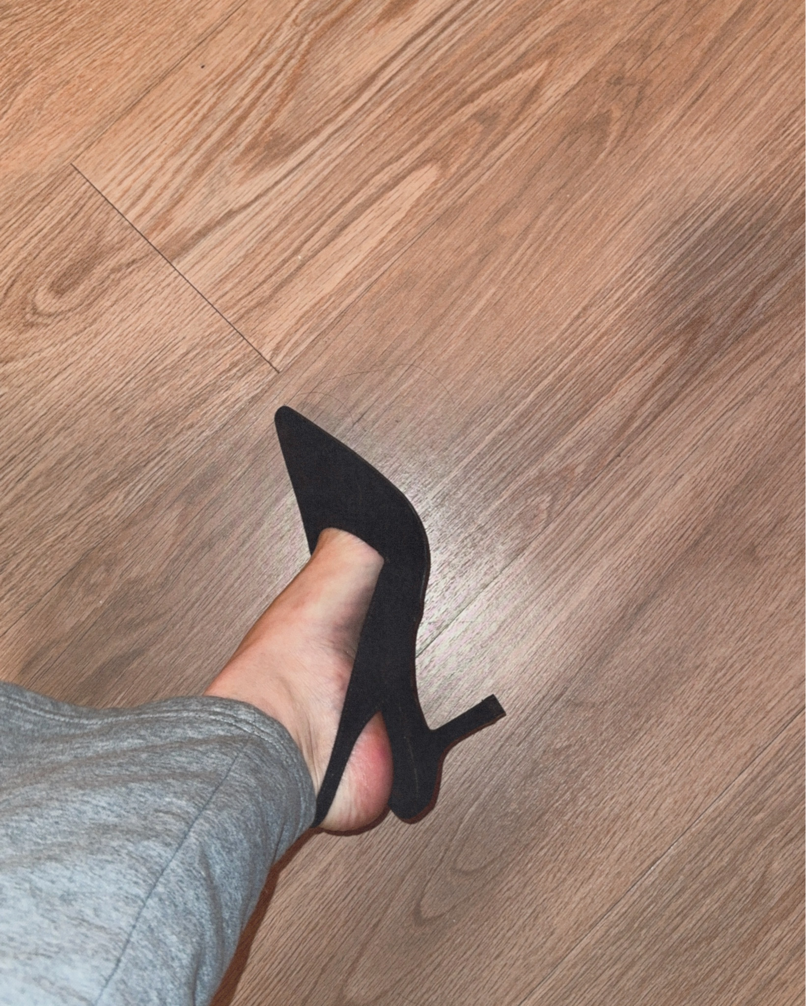 So comfy 🖤 

#LTKStyleTip #LTKParties #LTKMidsize