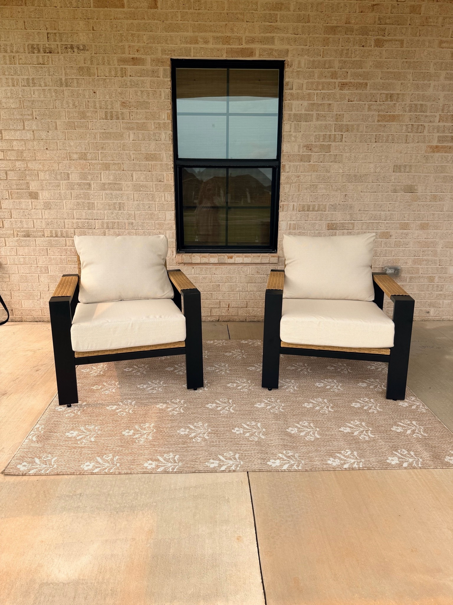 This two piece chair set is so good!!

#LTKHome