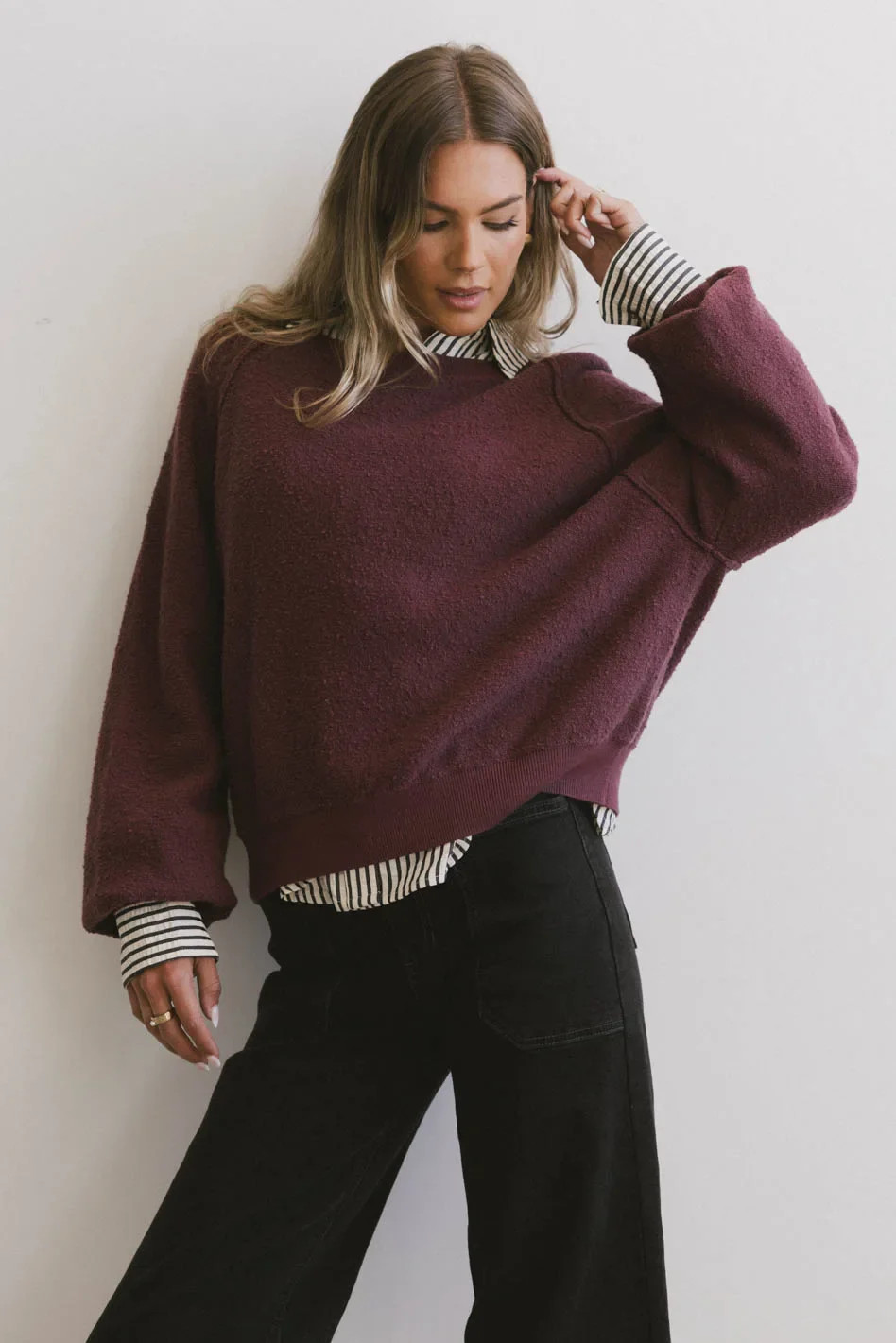 Annaleah Textured Sweatshirt in Burgundy | Böhme US