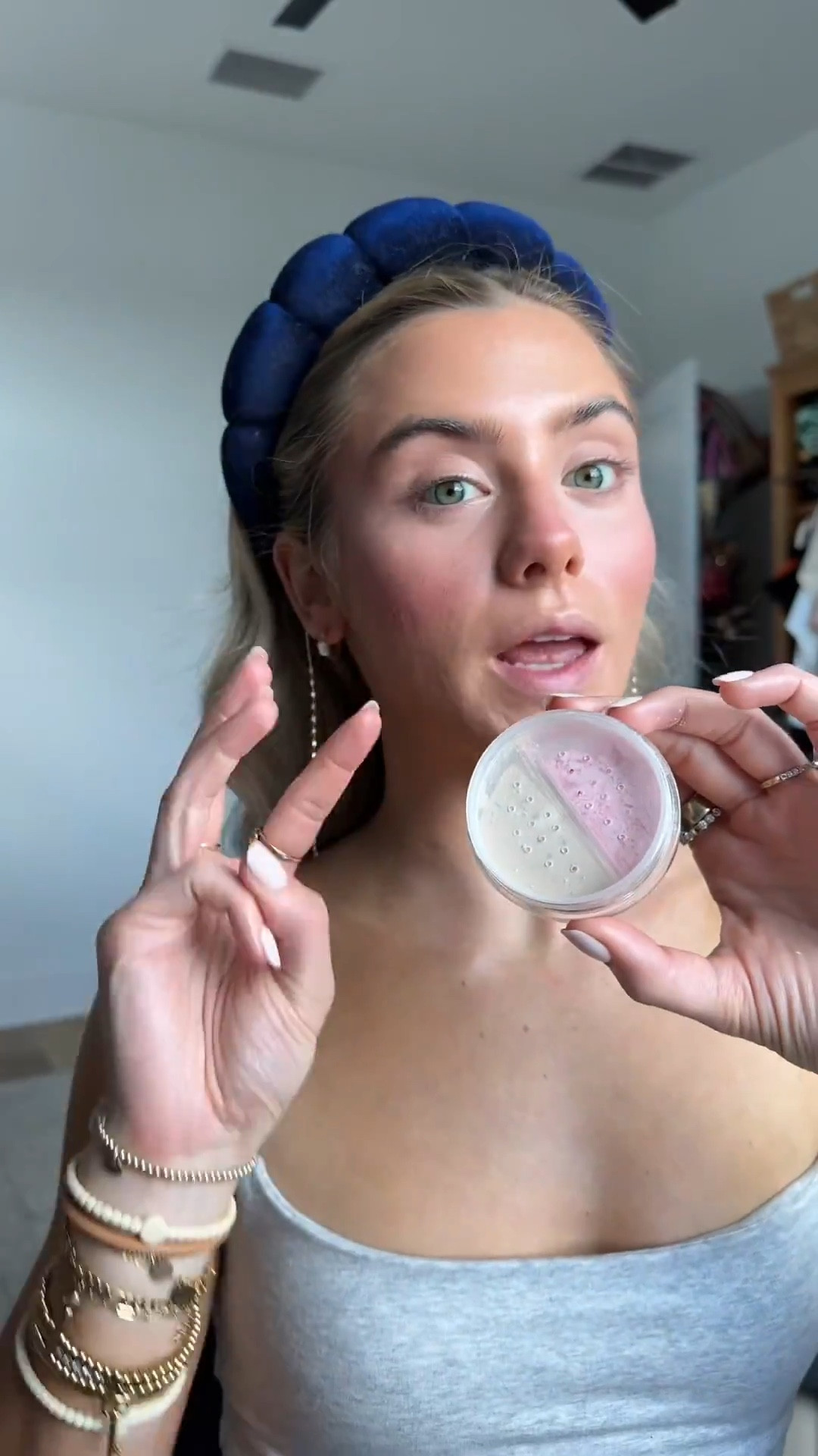 Versed Smooth Finish Brightening Setting Powder - 1 - Fair to Light -  Vegan, Aloe, Hyaluronic Acid, Talcum-Free

#LTKBeauty #LTKselfcare #LTKgrwm